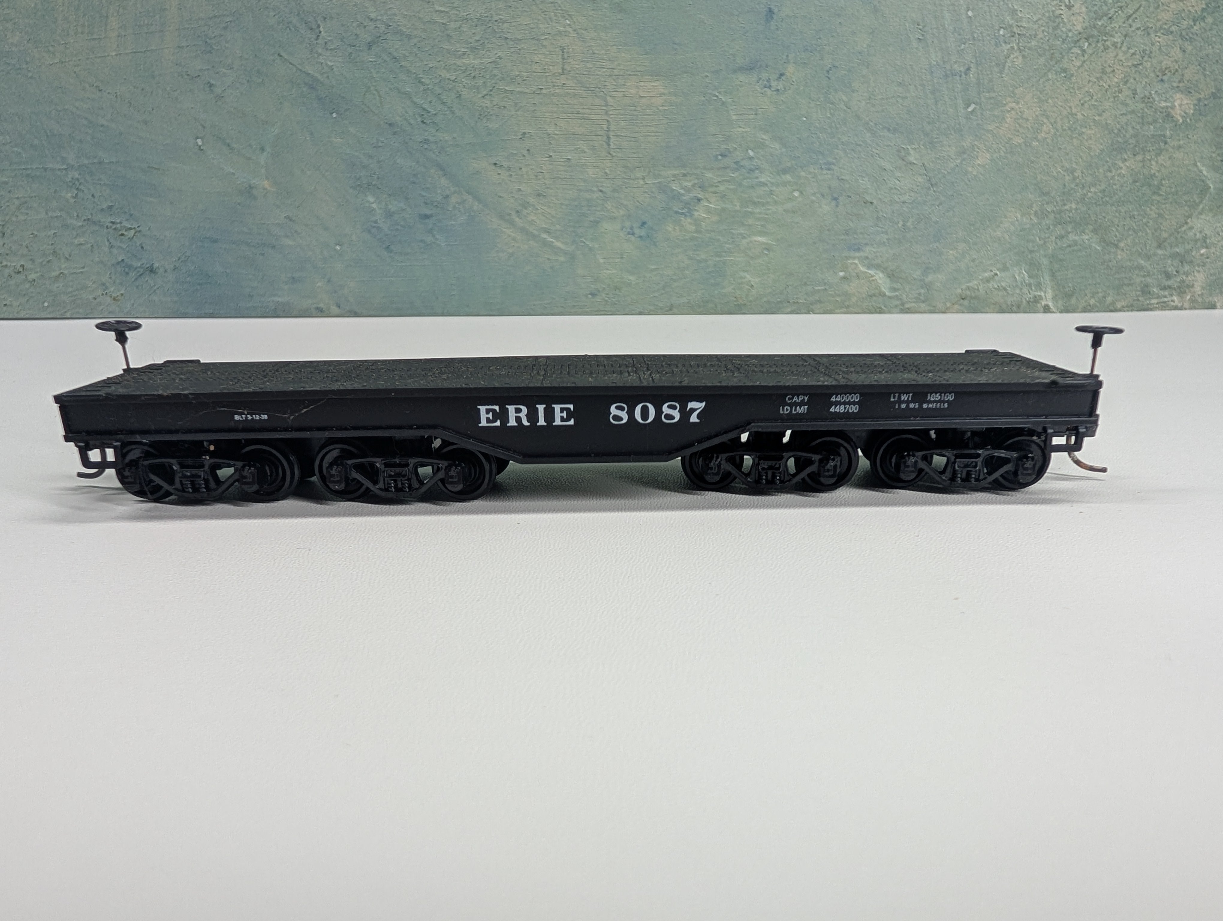 USED Athearn HO Scale Heavy Duty Flat Car Erie #8087