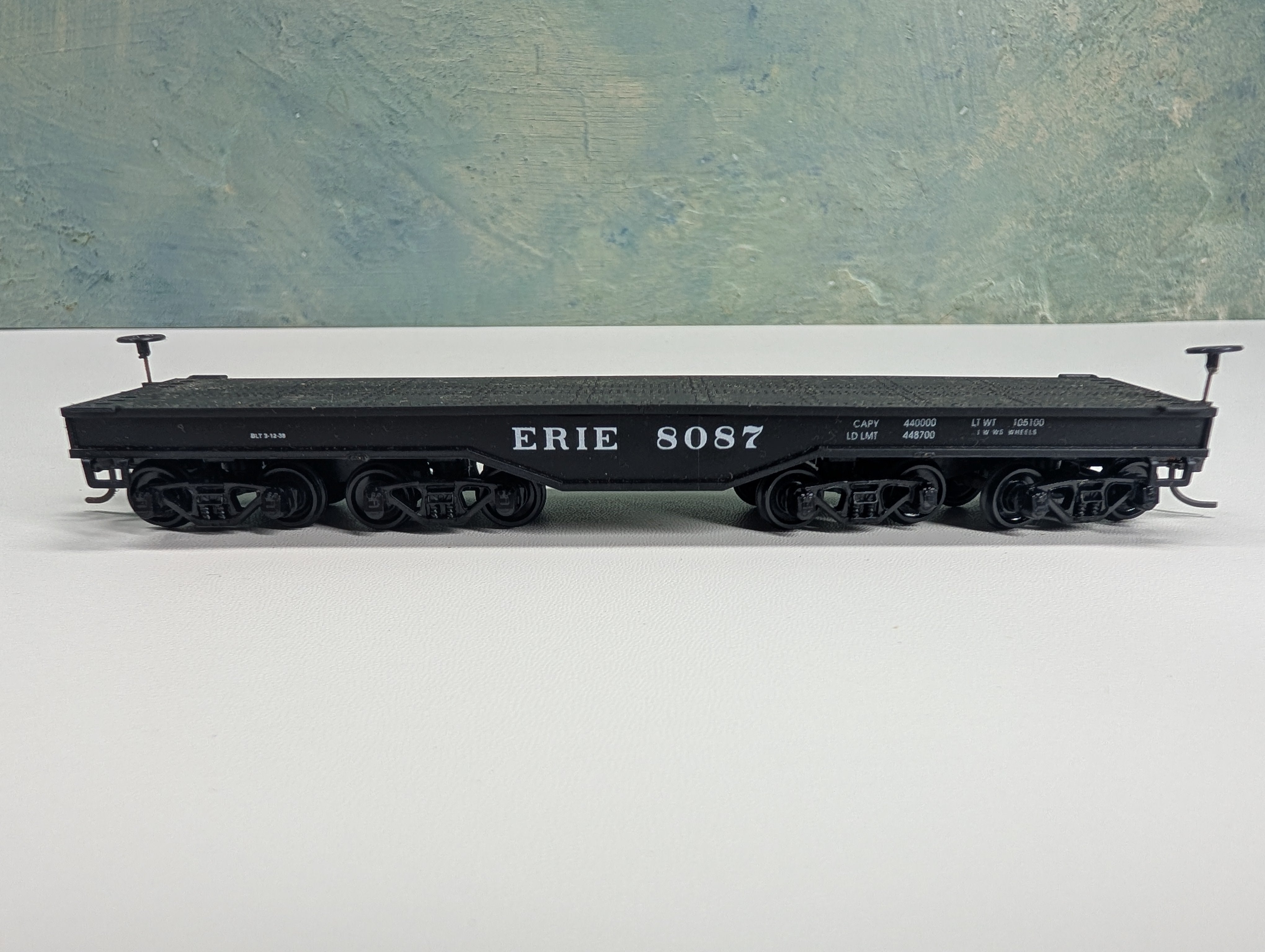 USED Athearn HO Scale Heavy Duty Flat Car Erie #8087