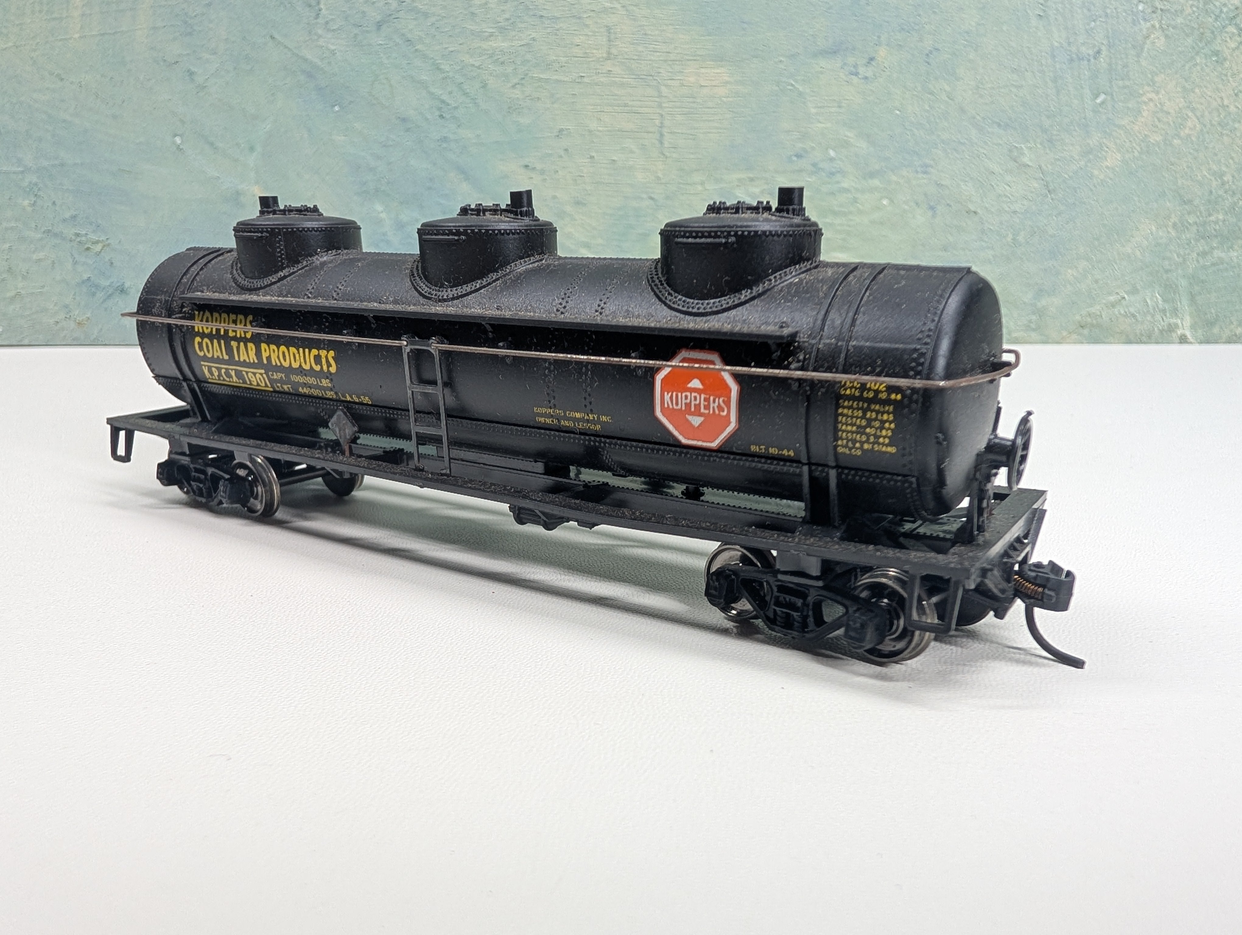 USED Athearn HO Scale Triple Dome Tank Car Koppers KPCX #1901 Metal Wheels