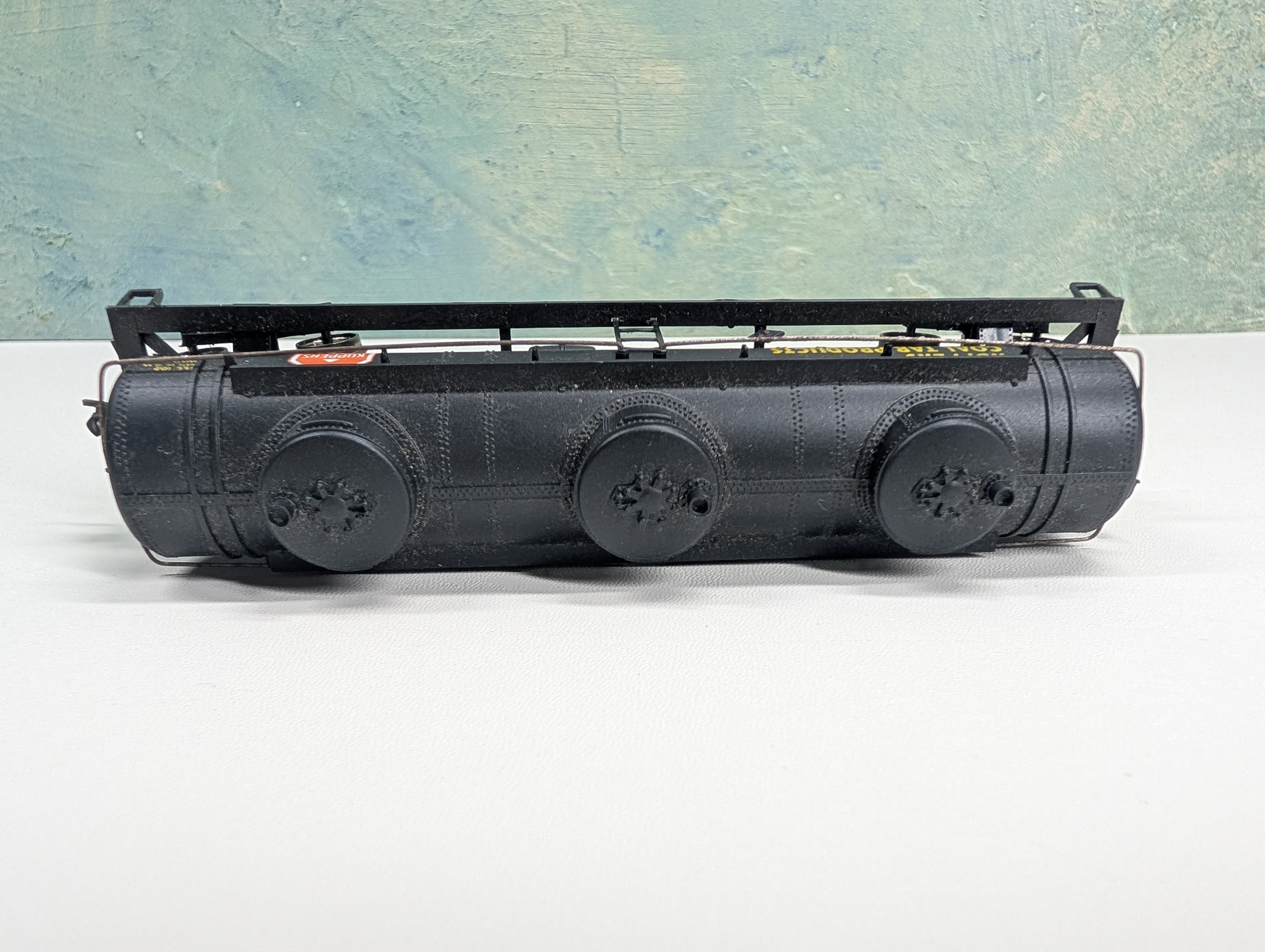 USED Athearn HO Scale Triple Dome Tank Car Koppers KPCX #1901 Metal Wheels