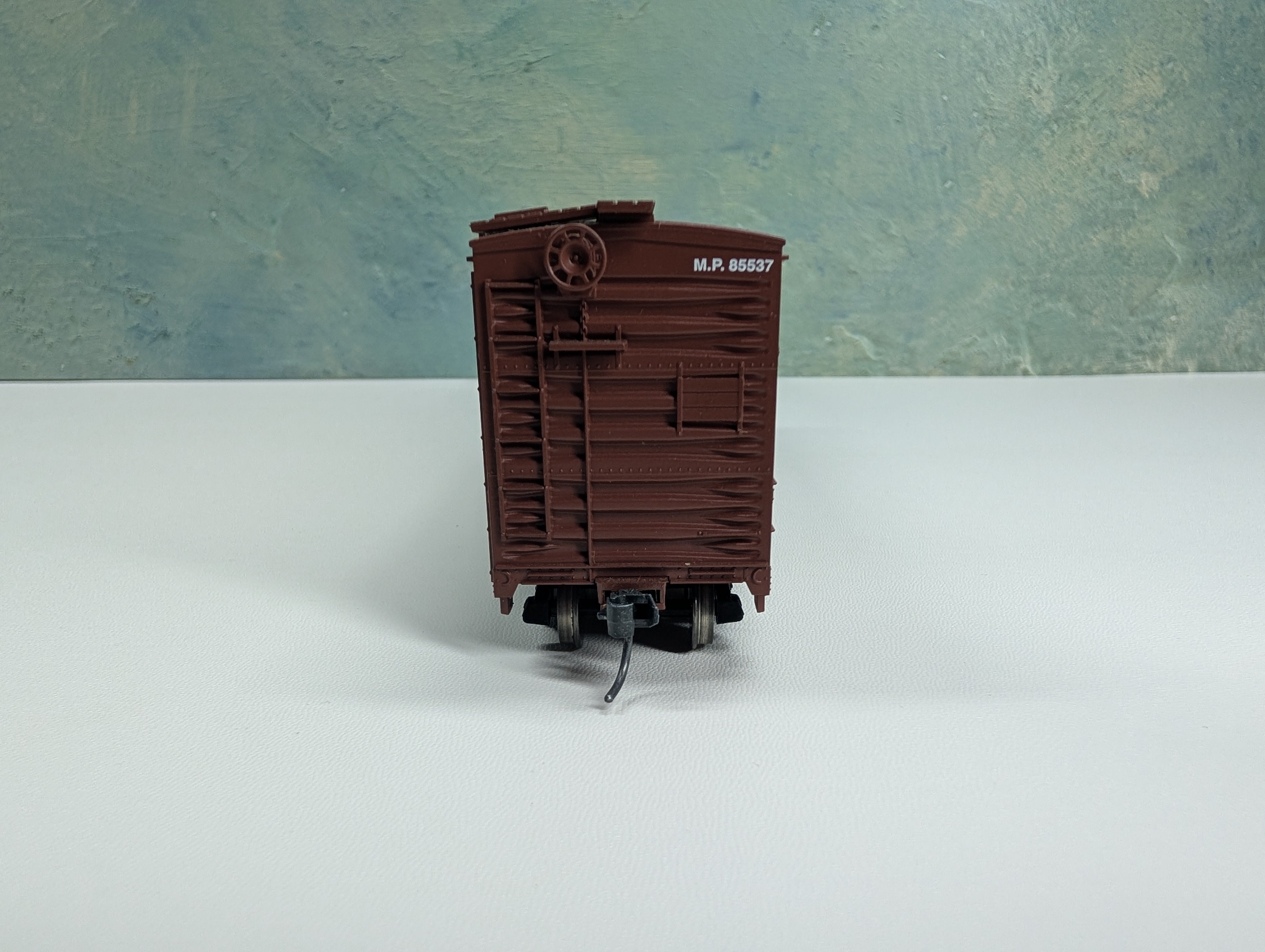 USED Athearn Roundhouse 84415 HO Scale 50' Single Sheath Auto Box Car Missouri Pacific MP #85537