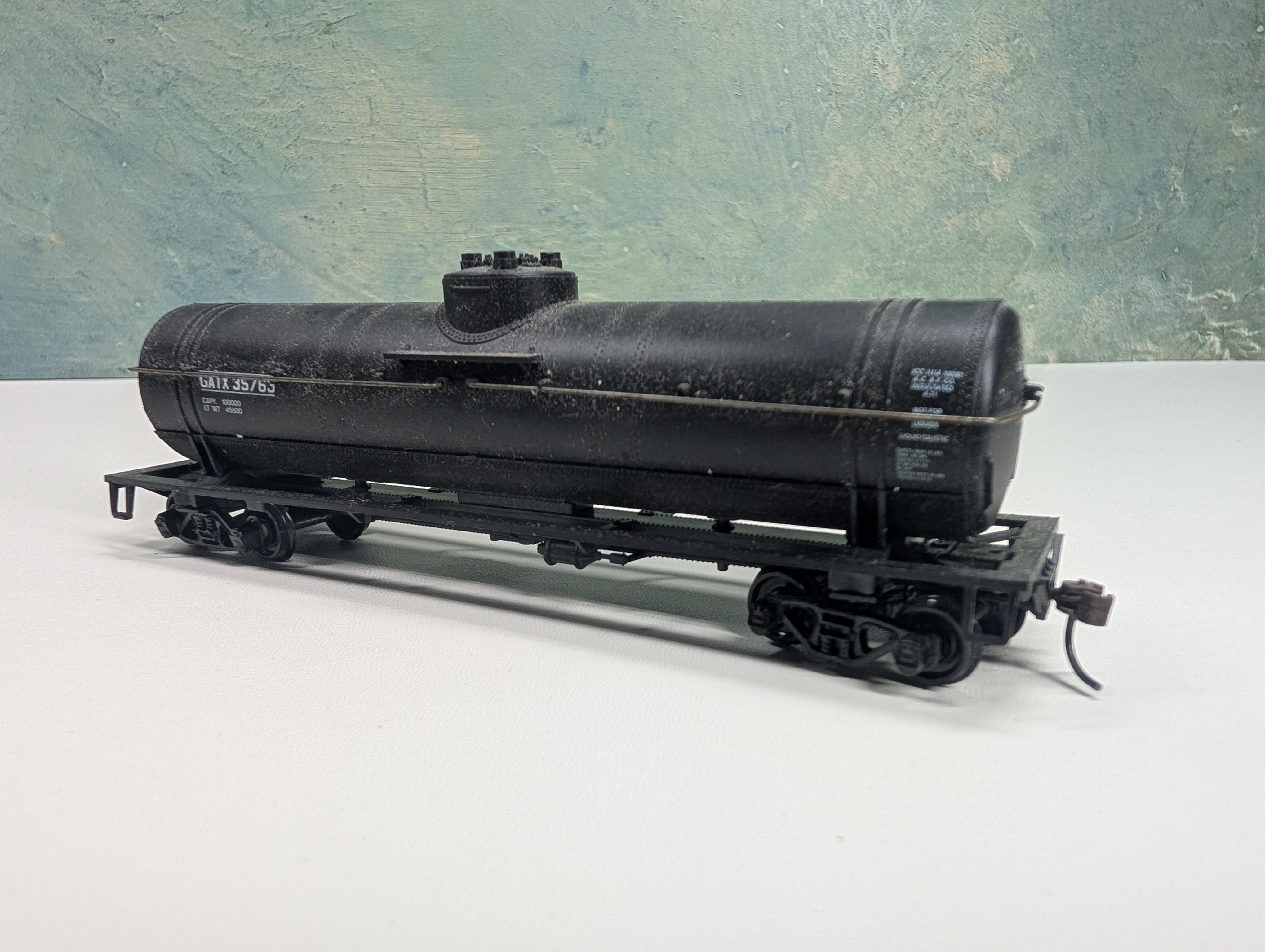 USED Athearn HO Scale Single Dome Tank Car GATX #35763