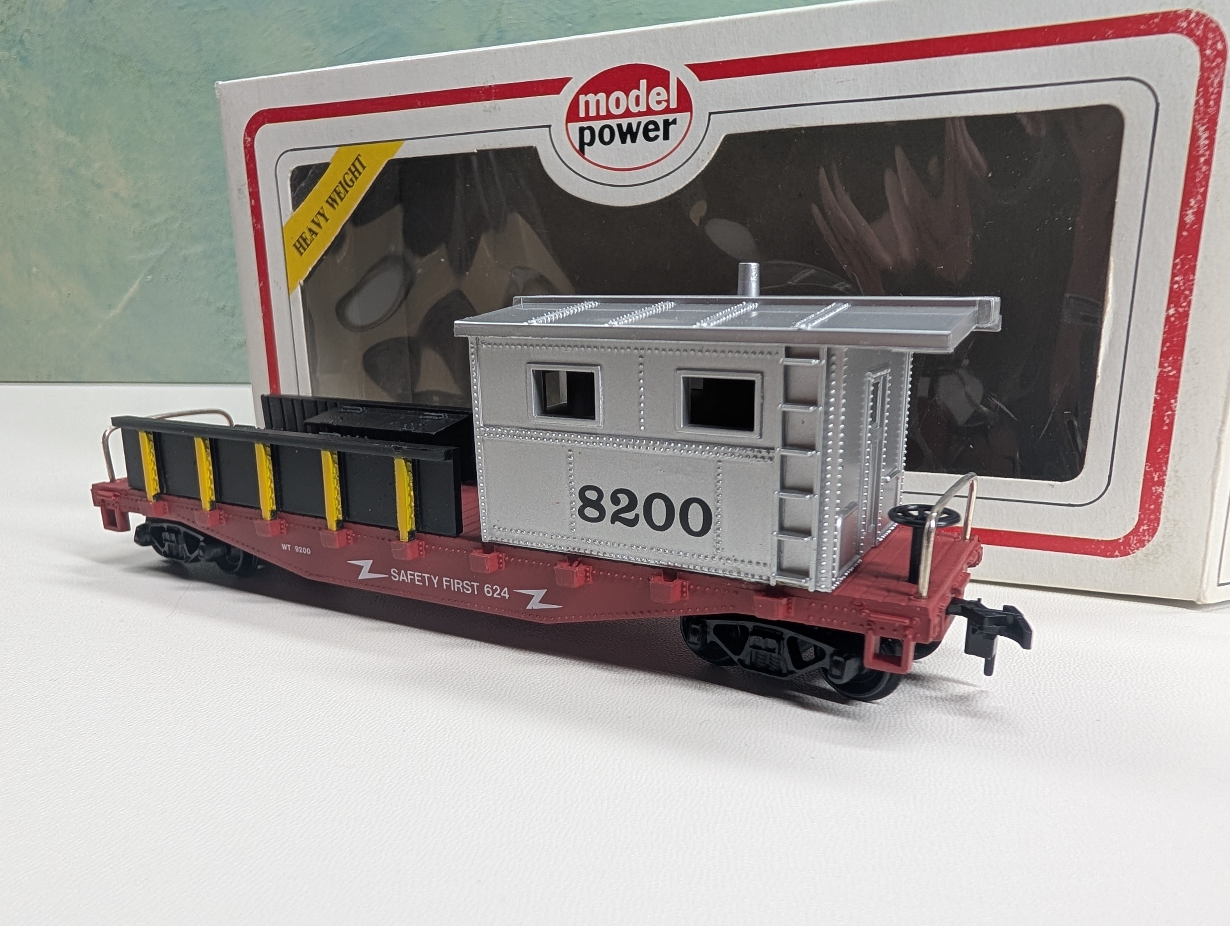 USED Model Power HO Scale 40' Work Caboose w/ Tool Boxes Safety First 624 8200