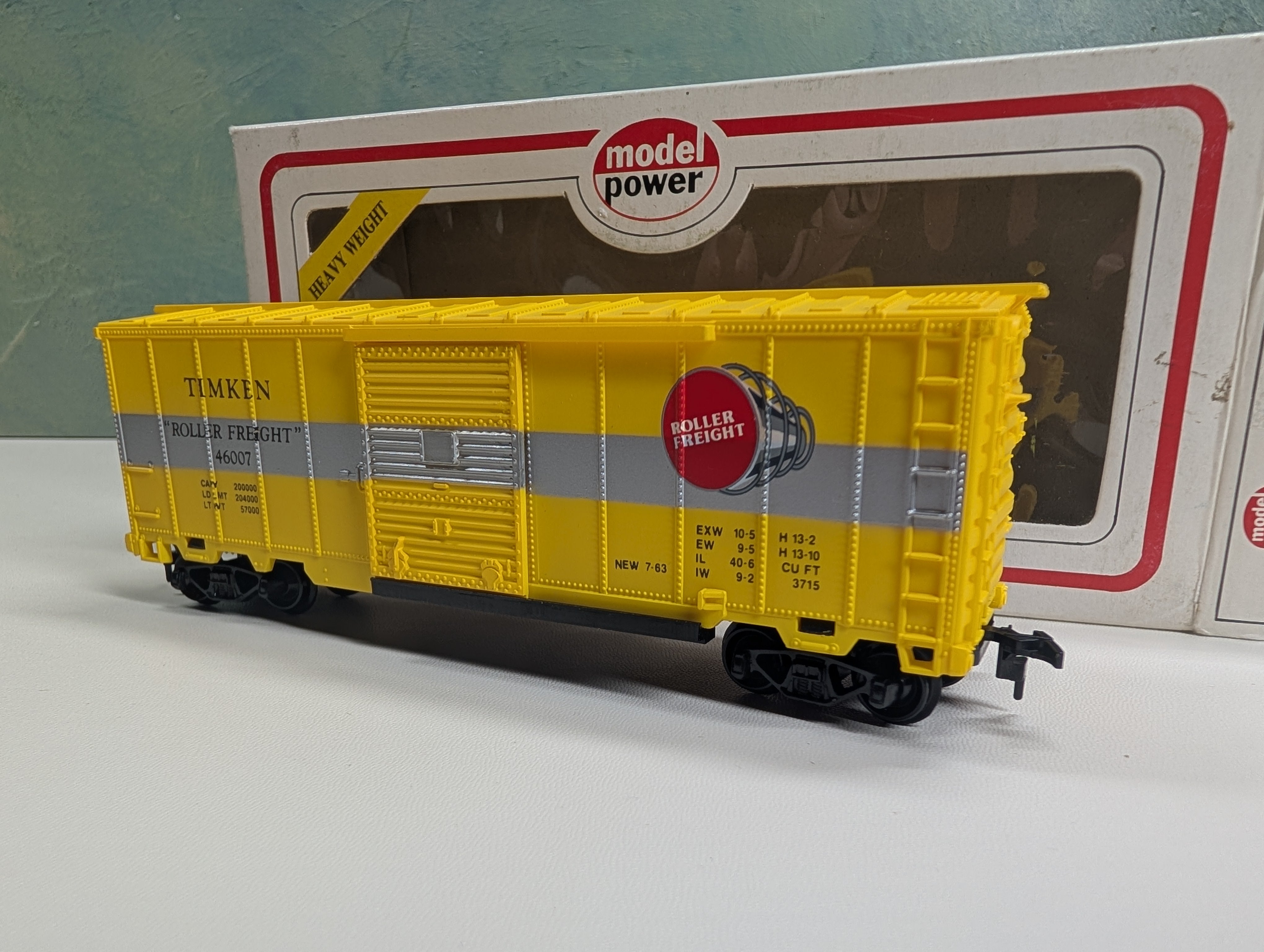 USED Model Power 7973 HO Scale 40' Box Car Timken Roller Bearing