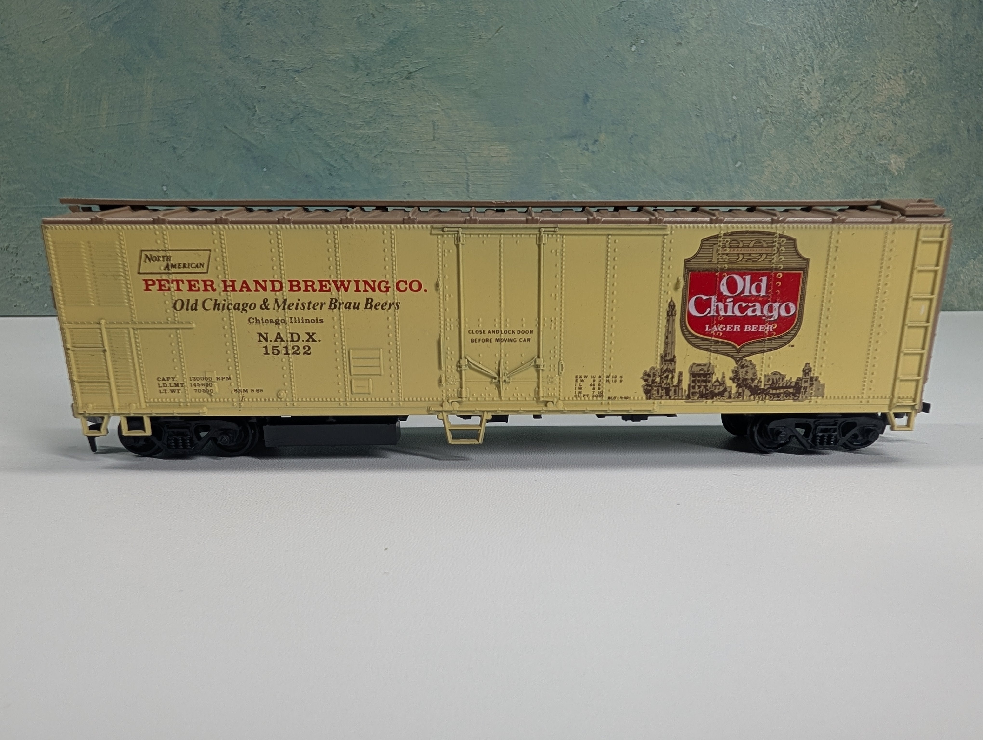 USED Athearn HO Scale 50' Beer Car Old Chicago Lager NADX #15122