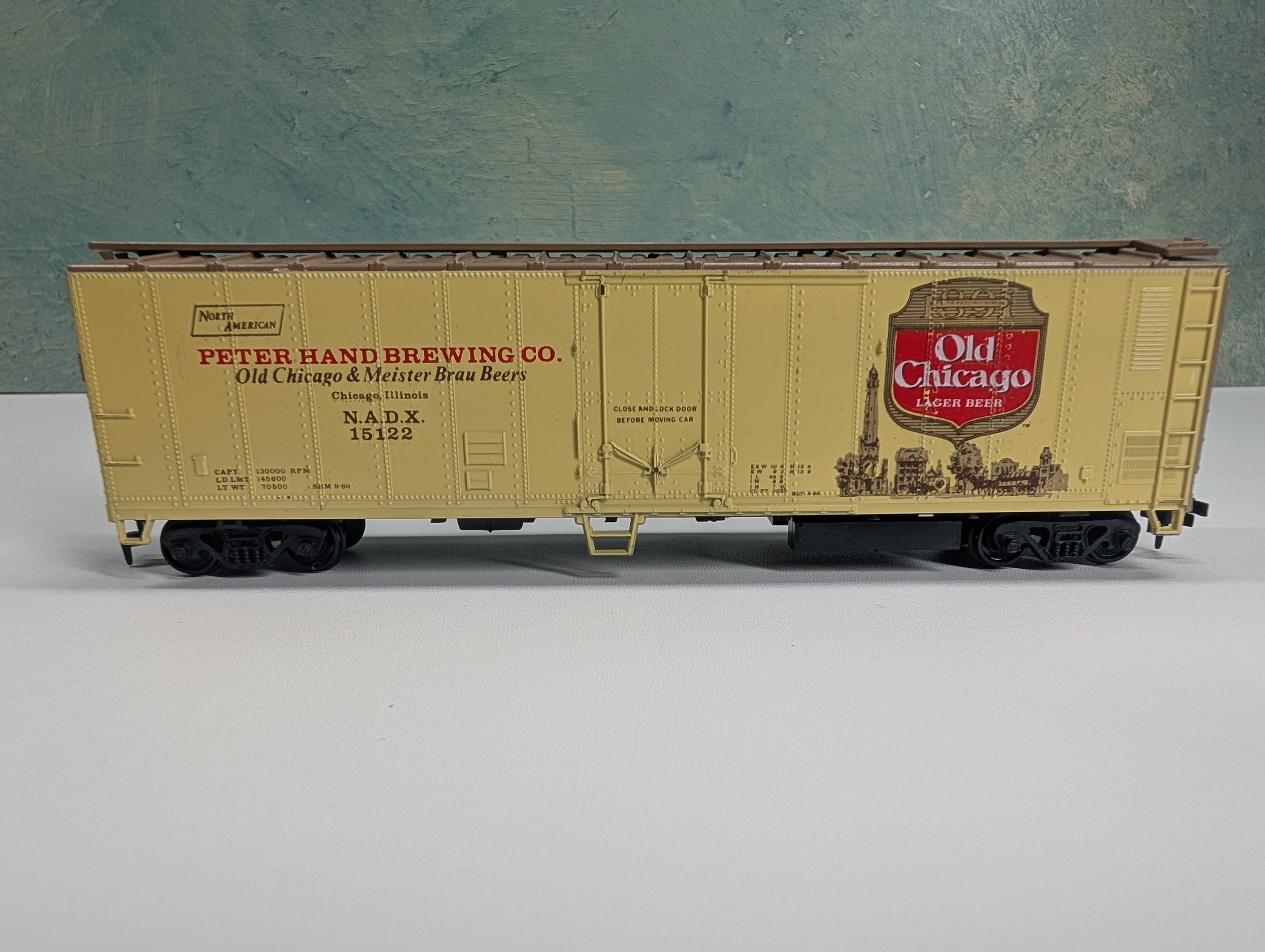 USED Athearn HO Scale 50' Beer Car Old Chicago Lager NADX #15122
