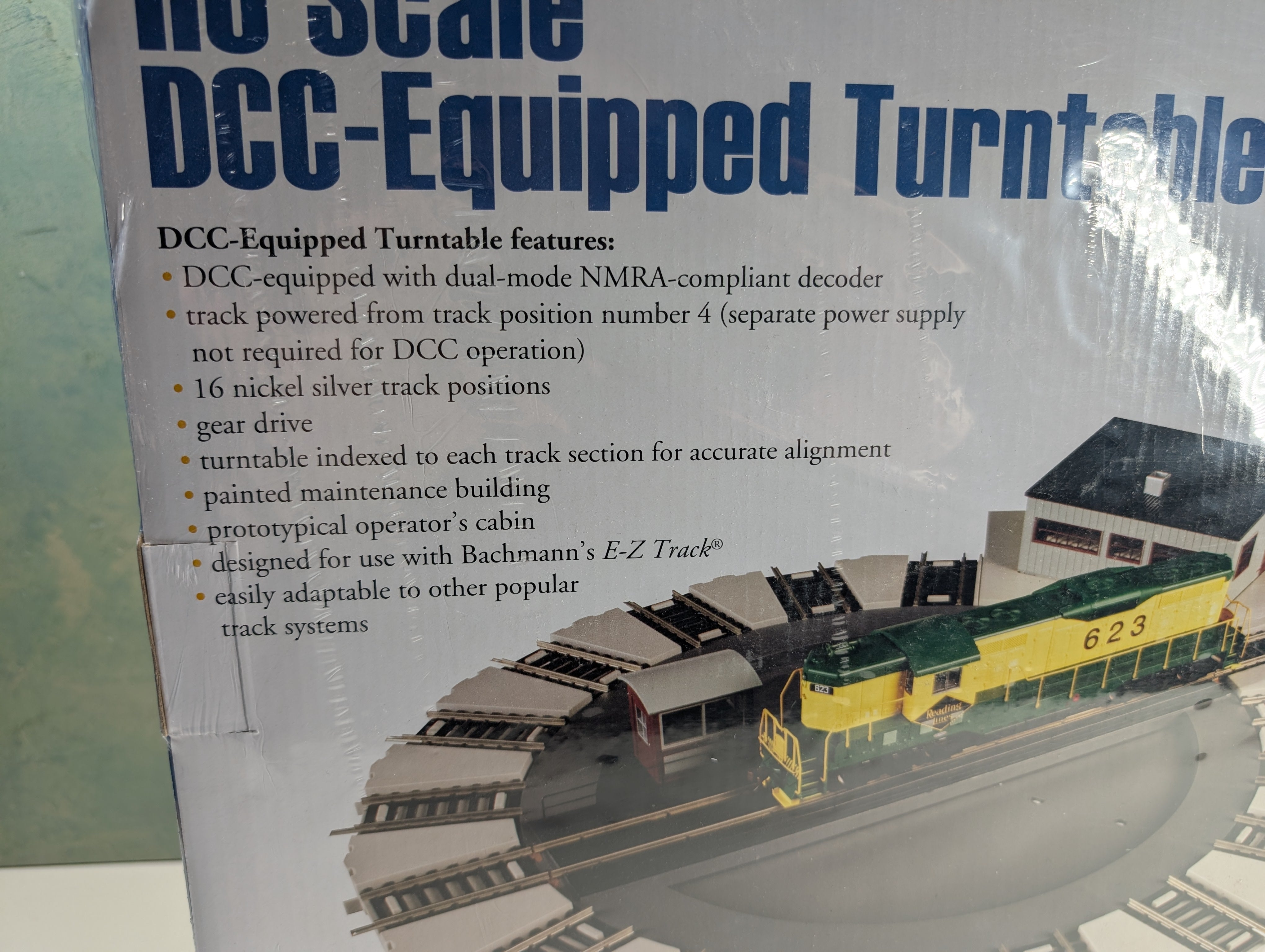Bachmann 46298 HO Scale DCC Equipped Turntable