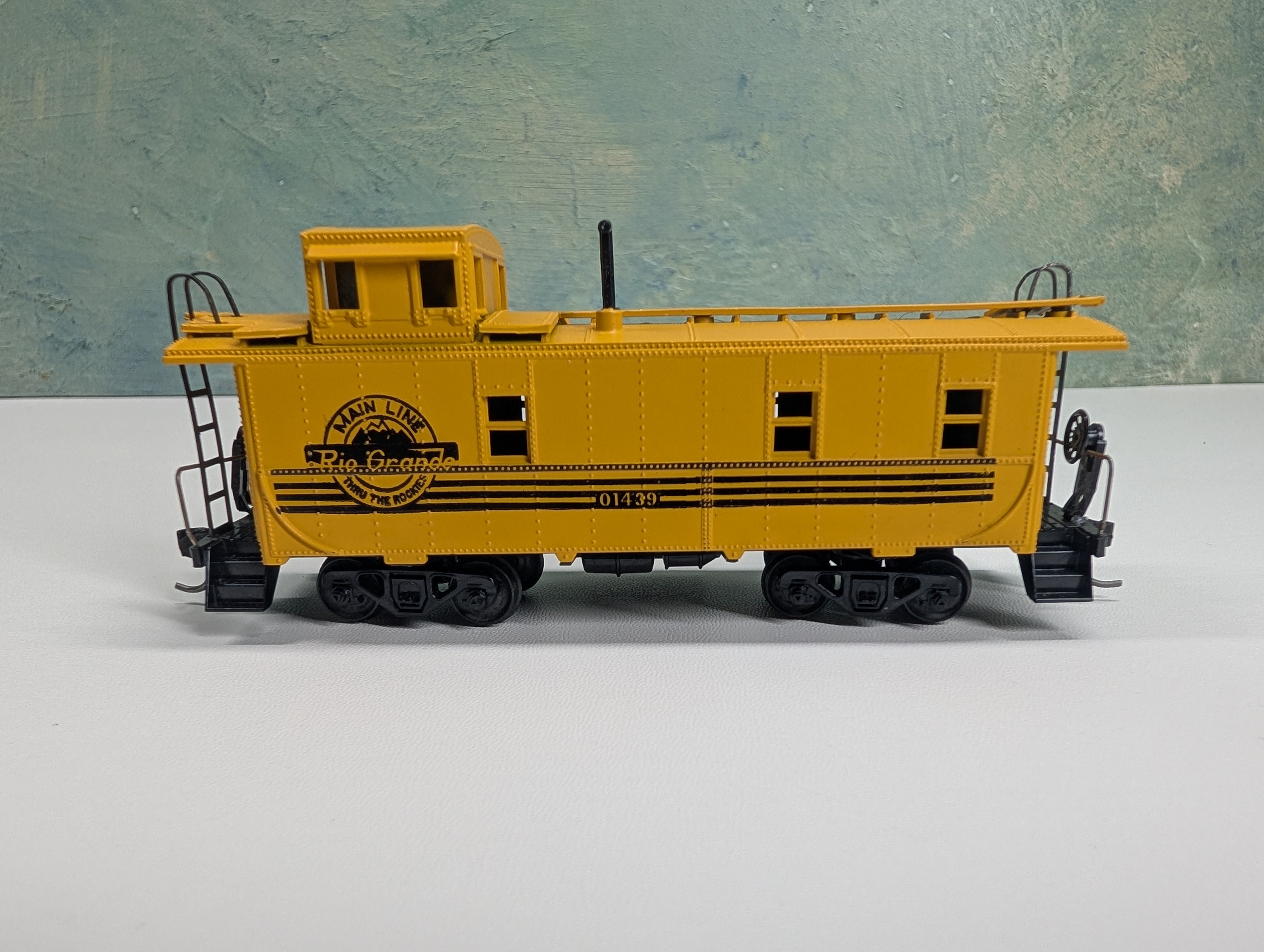 USED Athearn HO Scale Caboose Rio Grande #01439 Metal Wheels