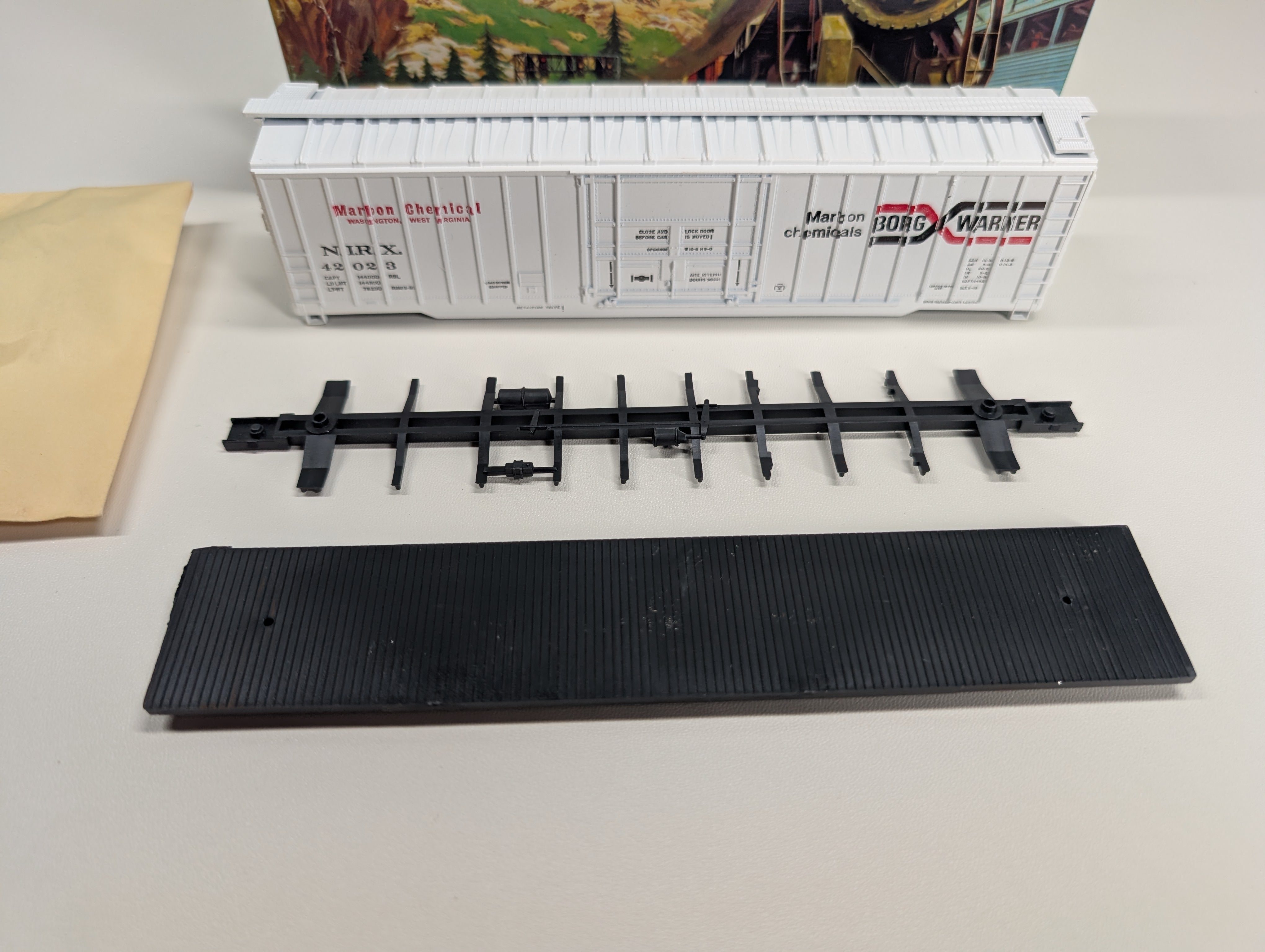 USED Athearn 5283 HO Scale 50' Box Car Borg-Warner Chemicals NIRX #42023 KIT