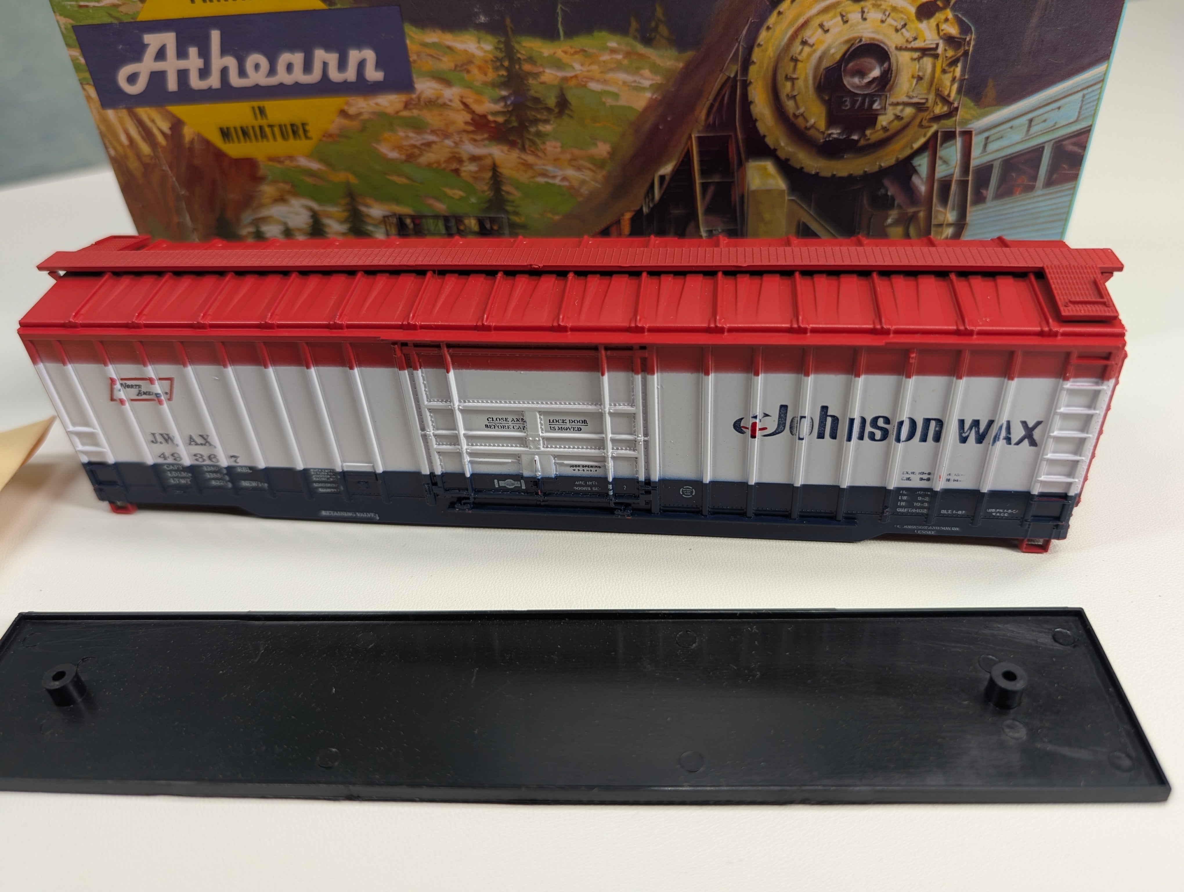 USED Athearn 5282 HO Scale 50' Box Car Johnson's Wax JWAX #49367 KIT