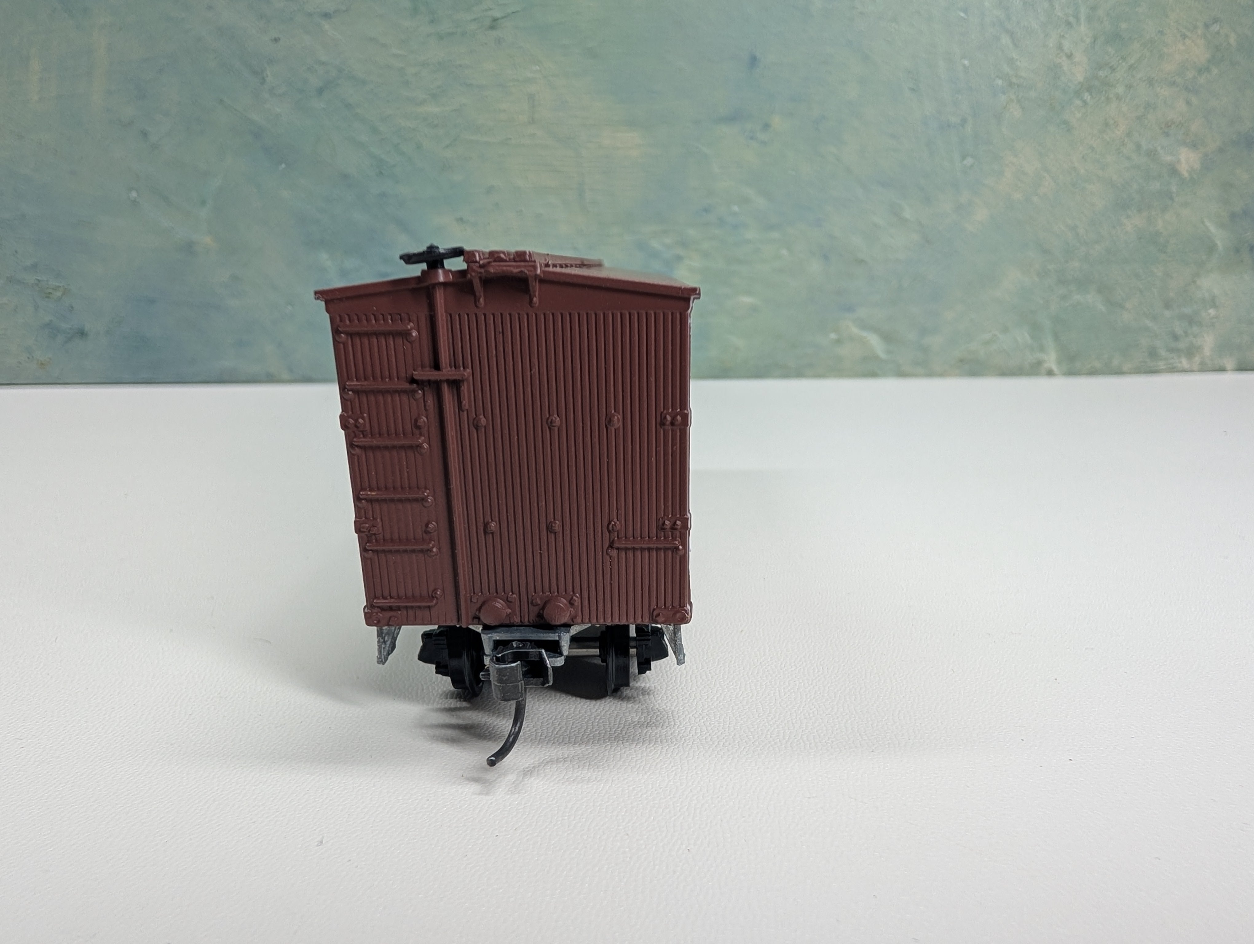 USED Roundhouse HO Scale 37' Billboard Beer Reefer Budwesier STLR&CO #3618