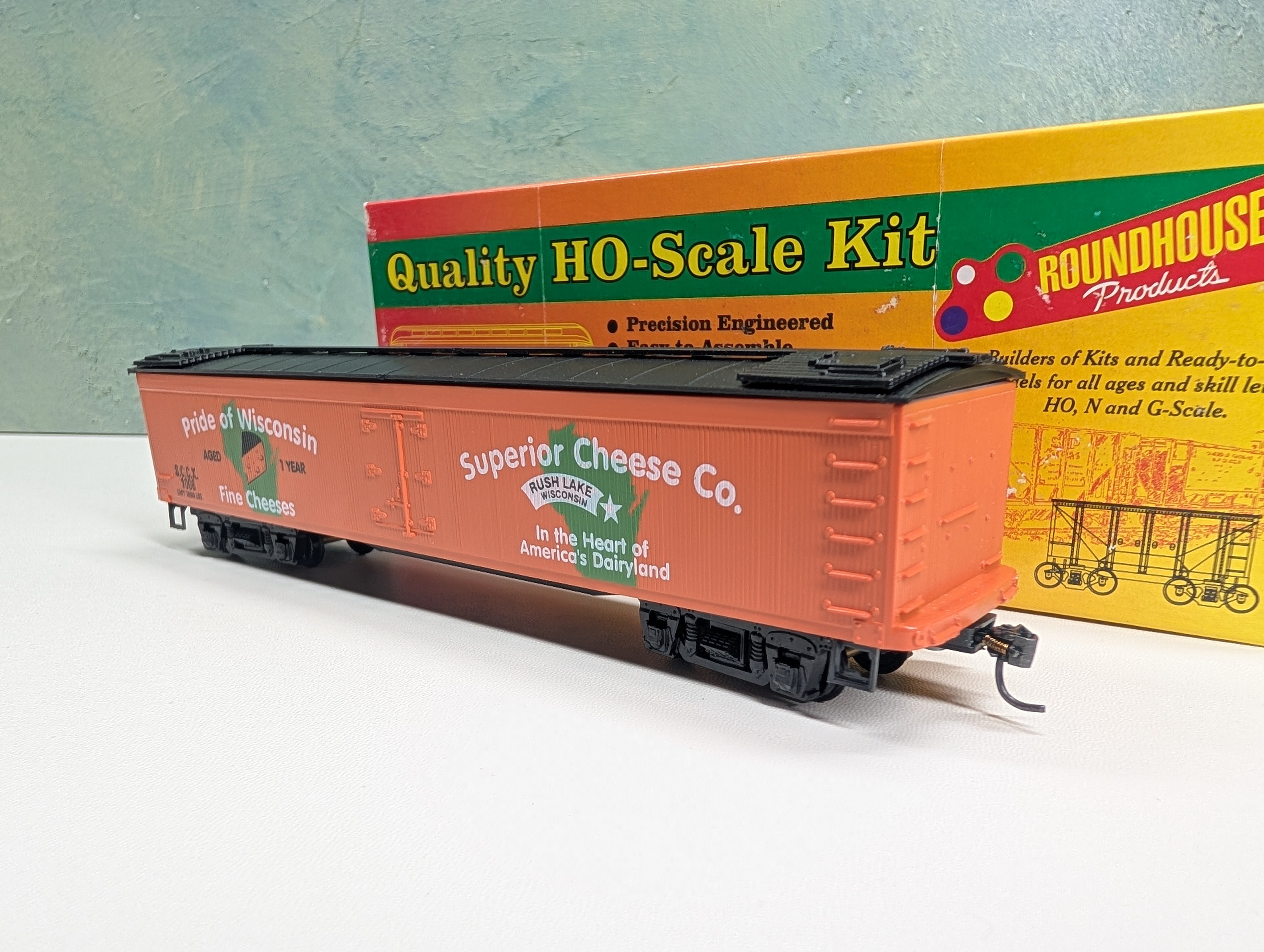 USED Roundhouse HO Scale 50' Express Reefer Superior Cheese SCCX #1008 Wisconsin