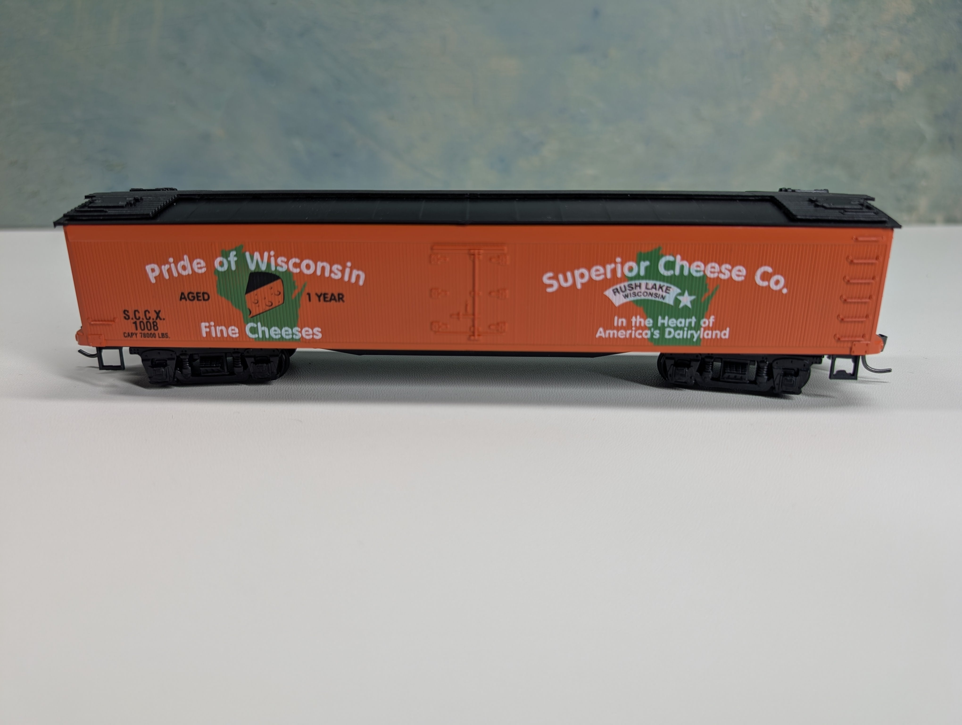 USED Roundhouse HO Scale 50' Express Reefer Superior Cheese SCCX #1008 Wisconsin