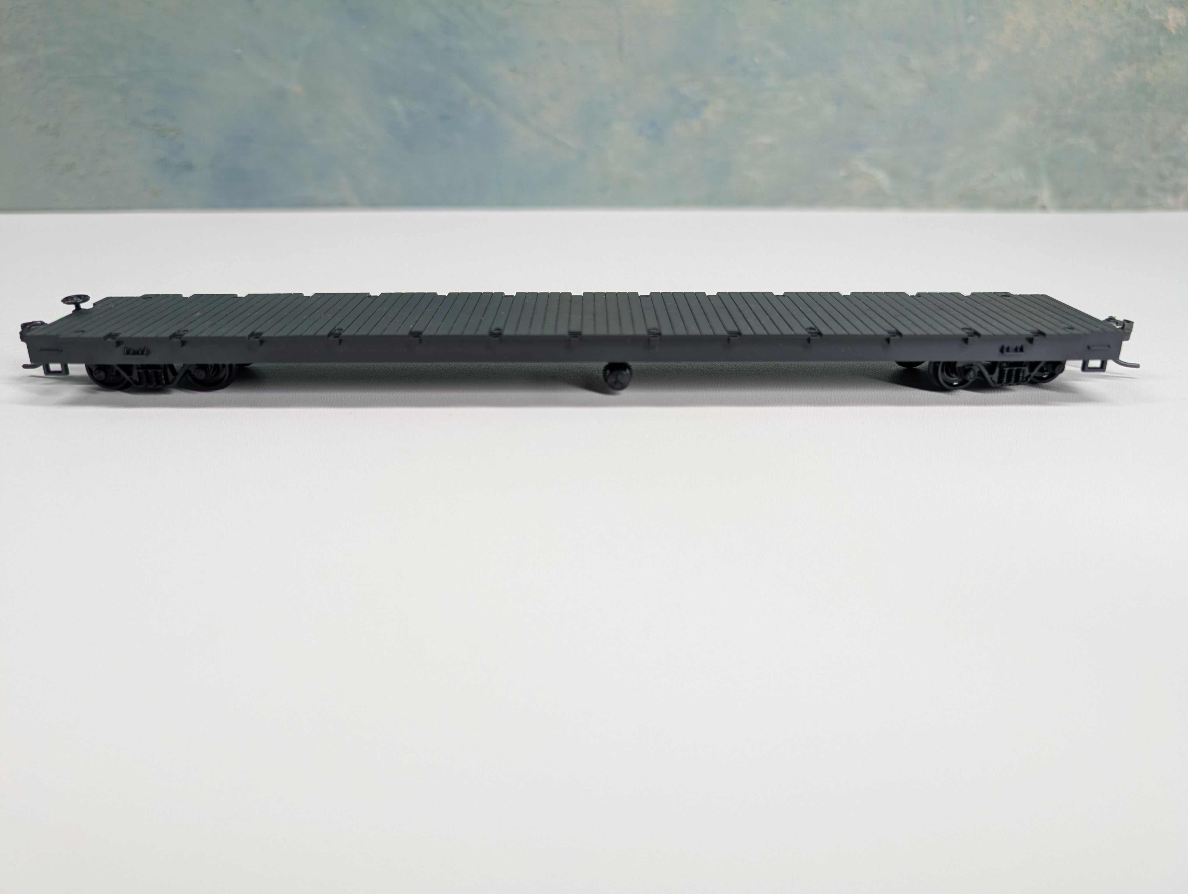 USED Roundhouse HO Scale 60' Flat Car Black Undecorated
