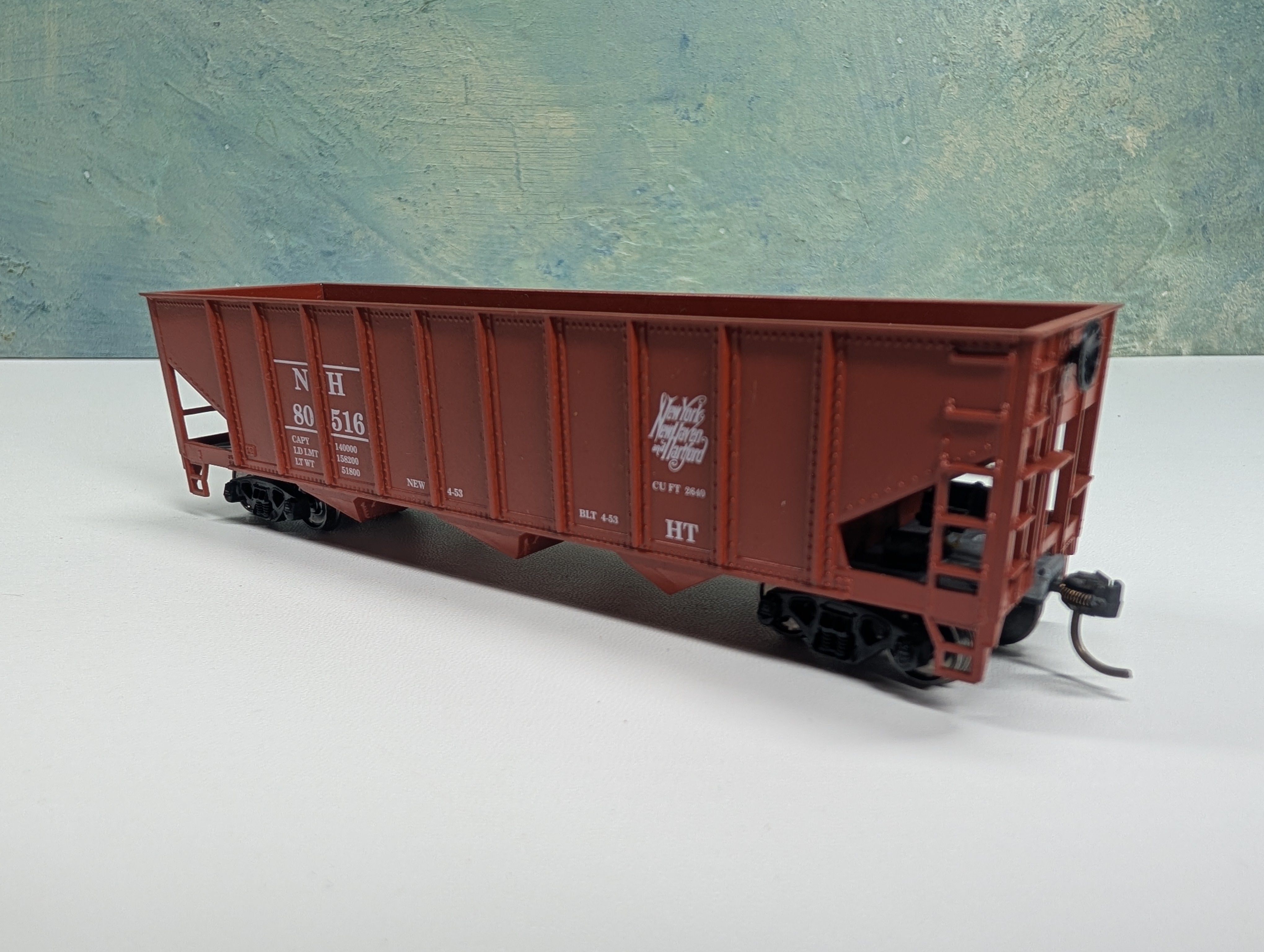 USED Roundhouse HO Scale 3-Bay Hopper New Haven NH #80516 Metal Wheels