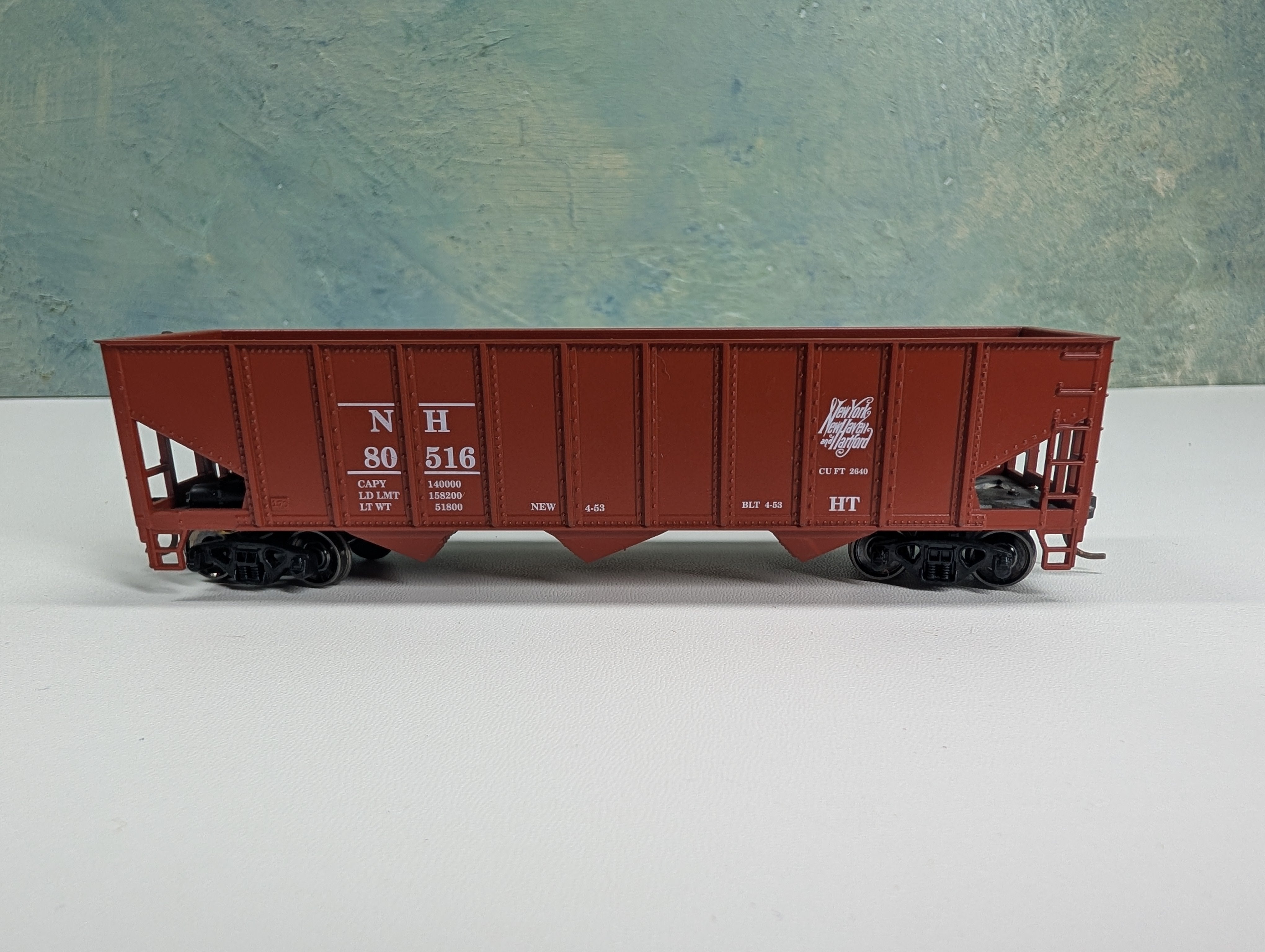 USED Roundhouse HO Scale 3-Bay Hopper New Haven NH #80516 Metal Wheels