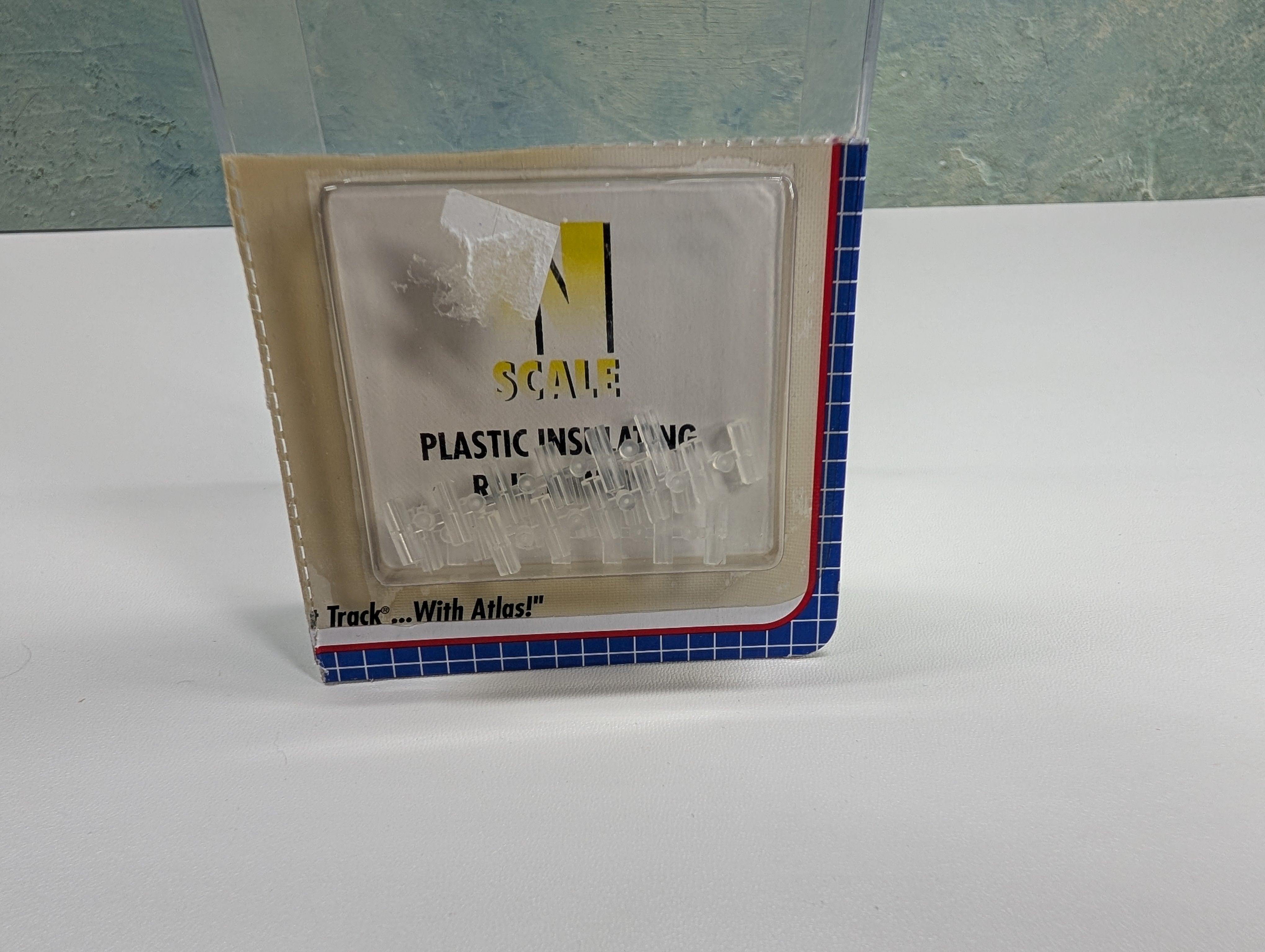 Atlas 2538 N Scale Plastic Insulating Rail Joiners Code 80 (24 pcs)