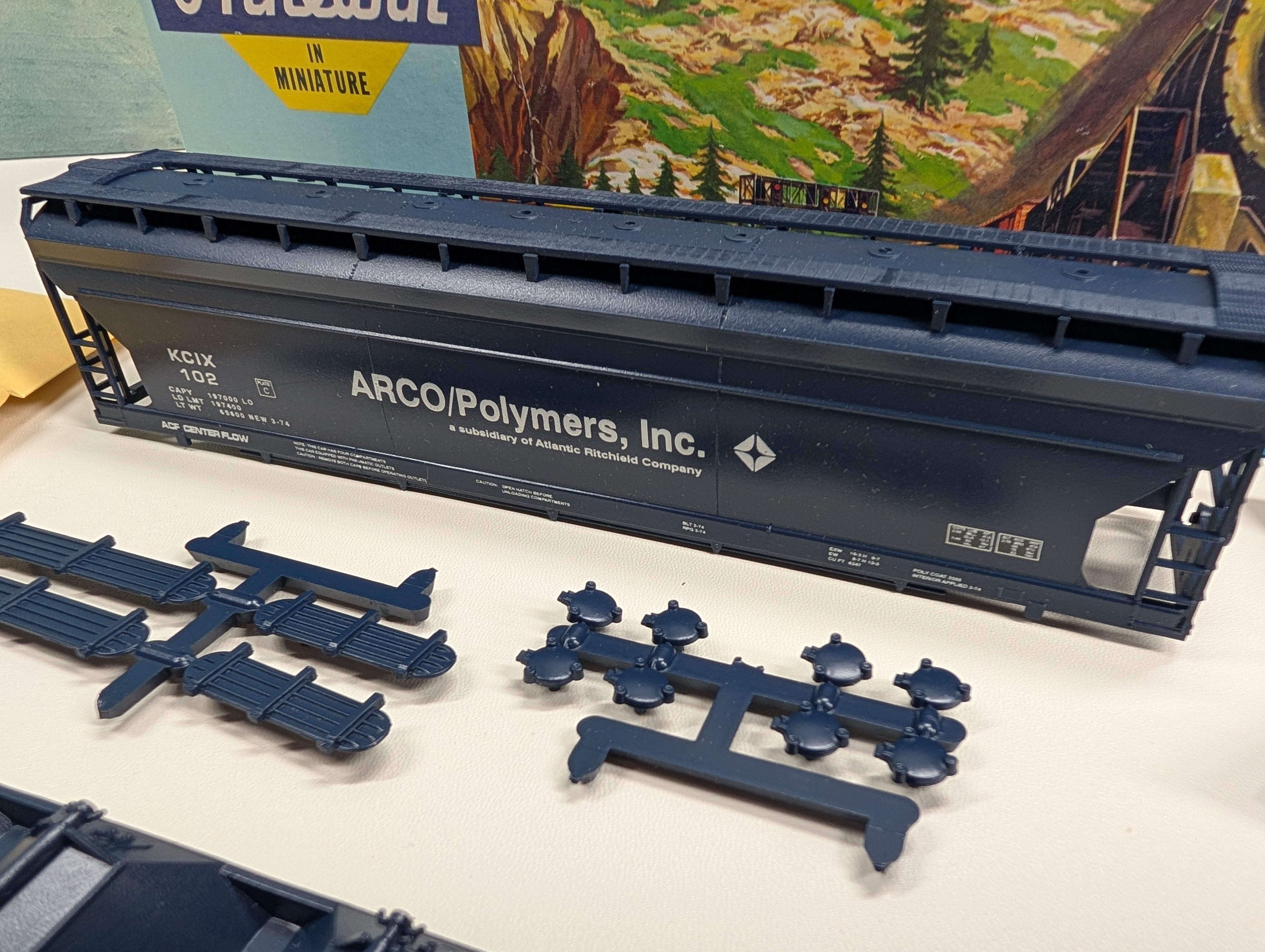 USED Athearn HO Scale 55' ACF Center-Flow Hopper Arco/Polymers Inc KCIX #102 Bev-Bel