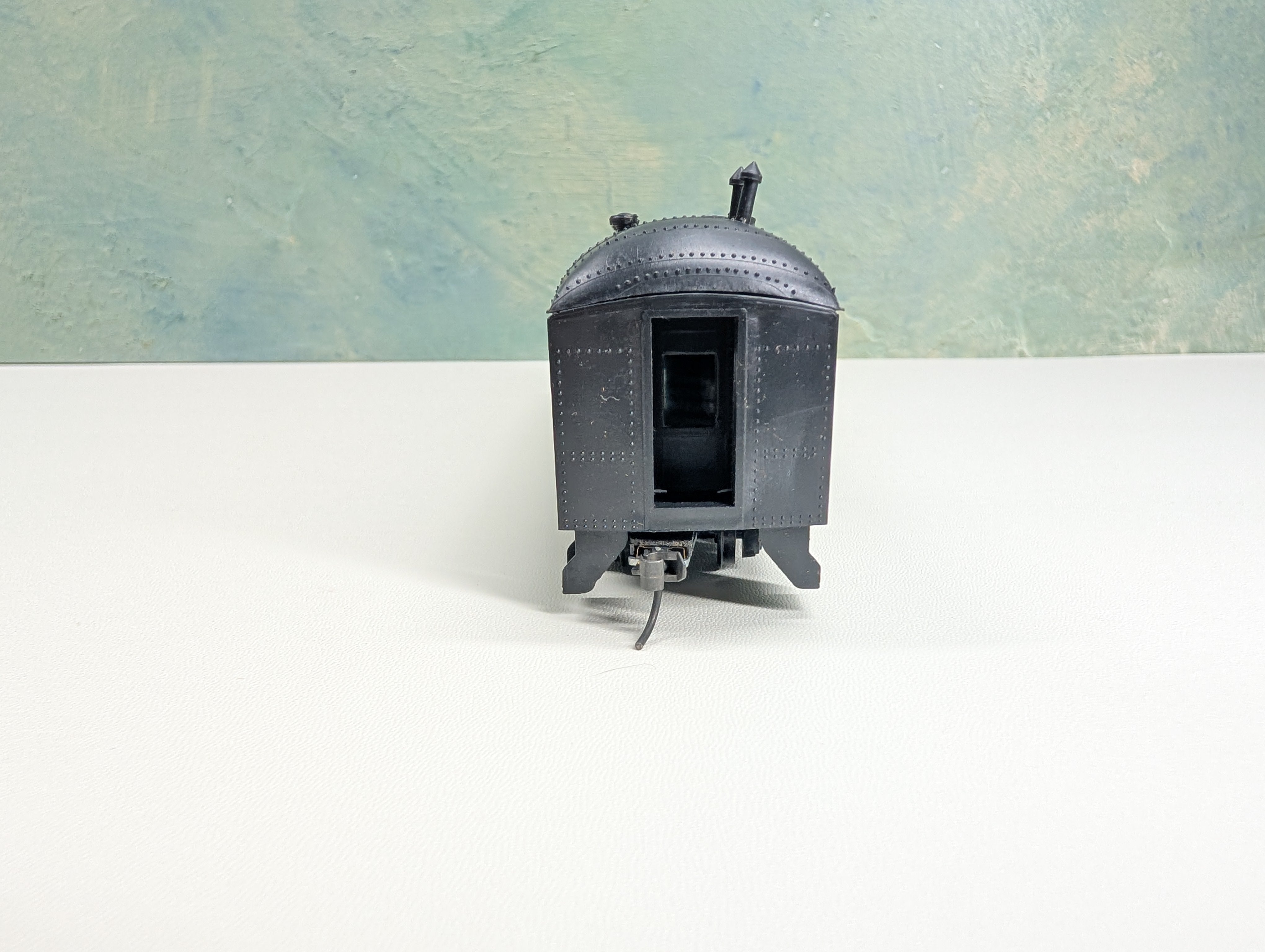 USED Roundhouse HO Scale Harriman Style Combination Passenger Car Black Undecorated