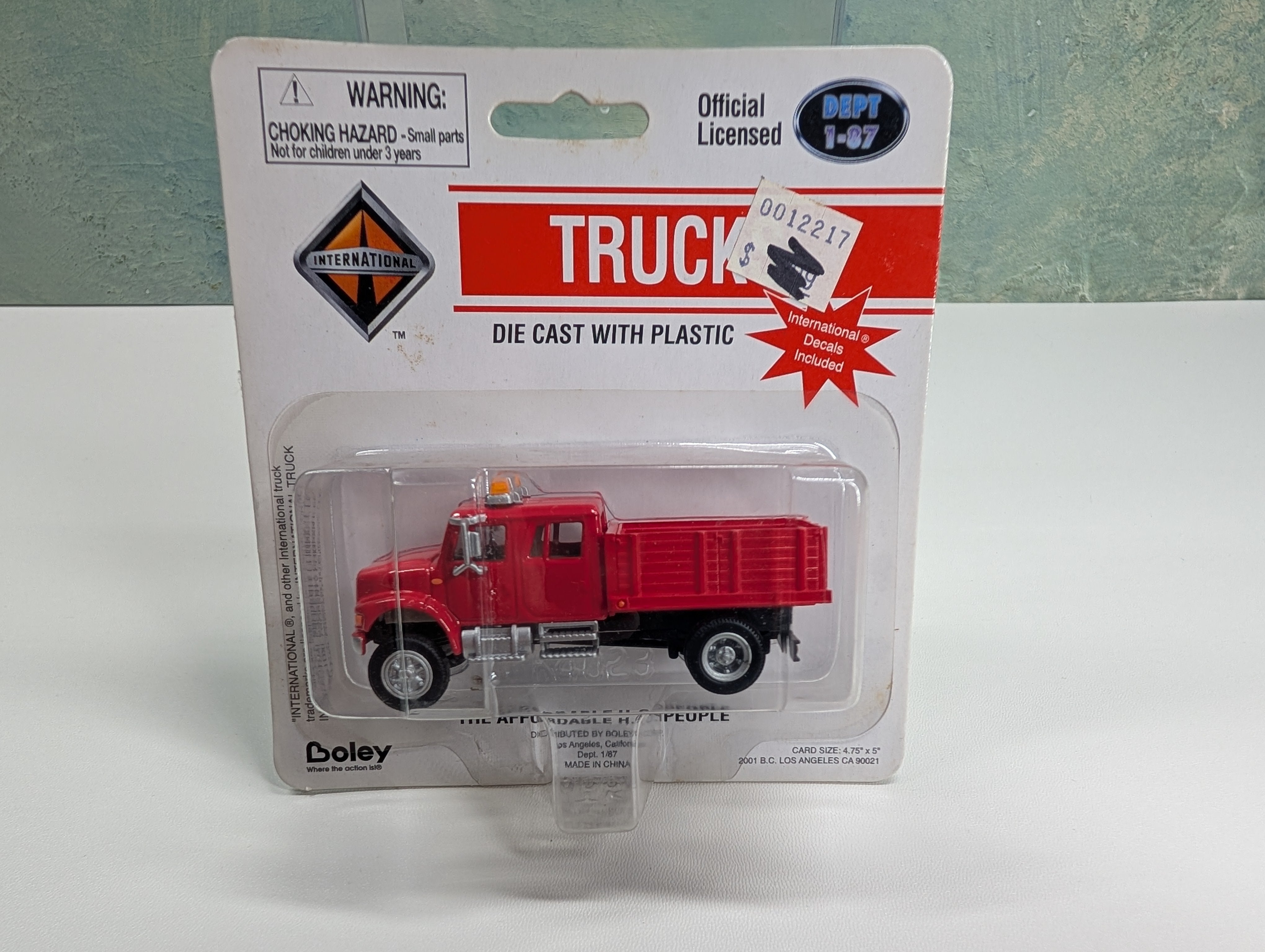 Boley HO Scale International Stake Crew Cab Red Cab/Body Truck