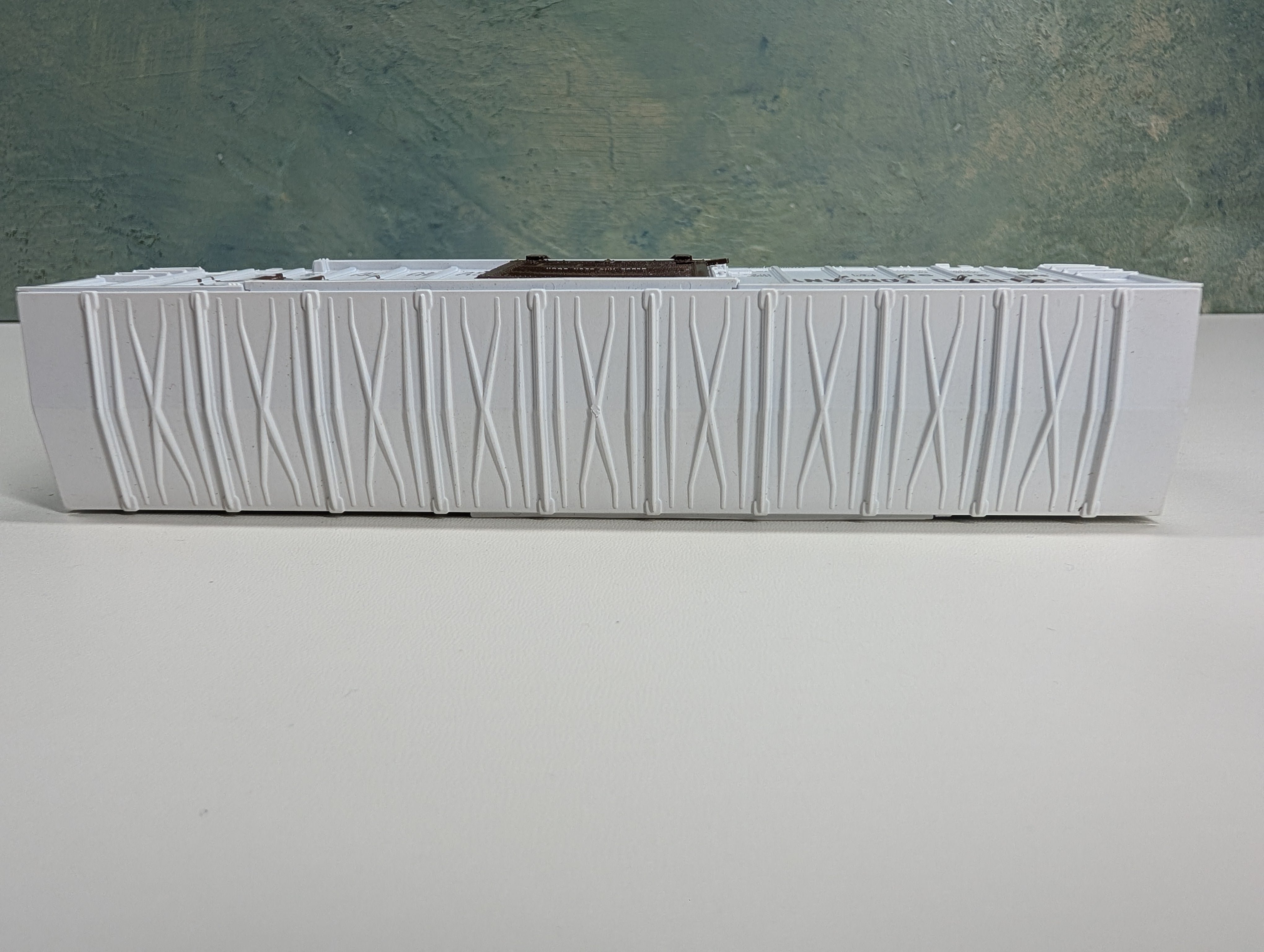 USED Athearn HO Scale 50' Box Car McCloud River Railroad MR #2098 Bev-Bel