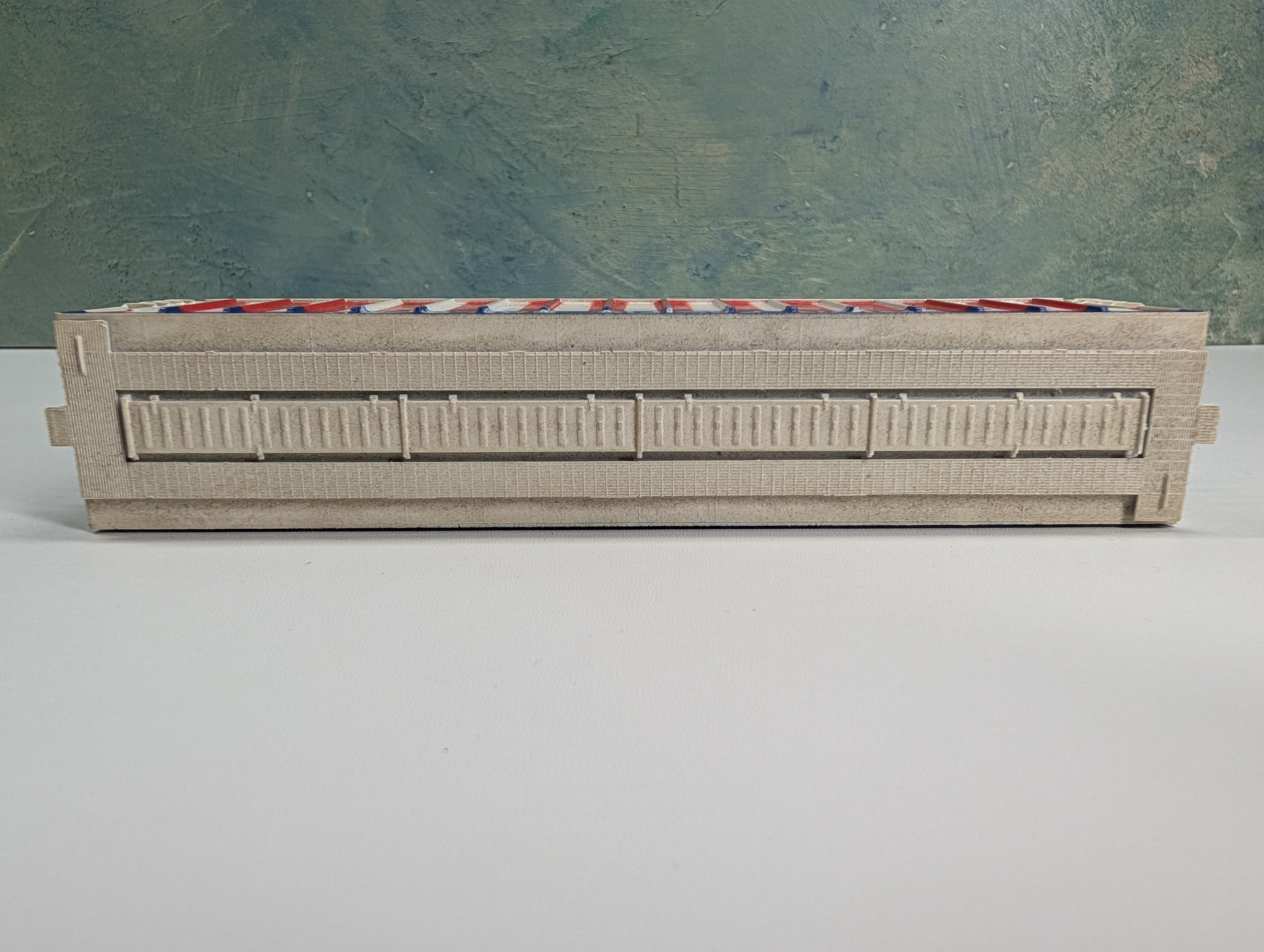 USED Athearn HO Scale 54' PS Ribside Covered Hopper Union Pacific UP #74444 Bev-Bel Stripes Scheme