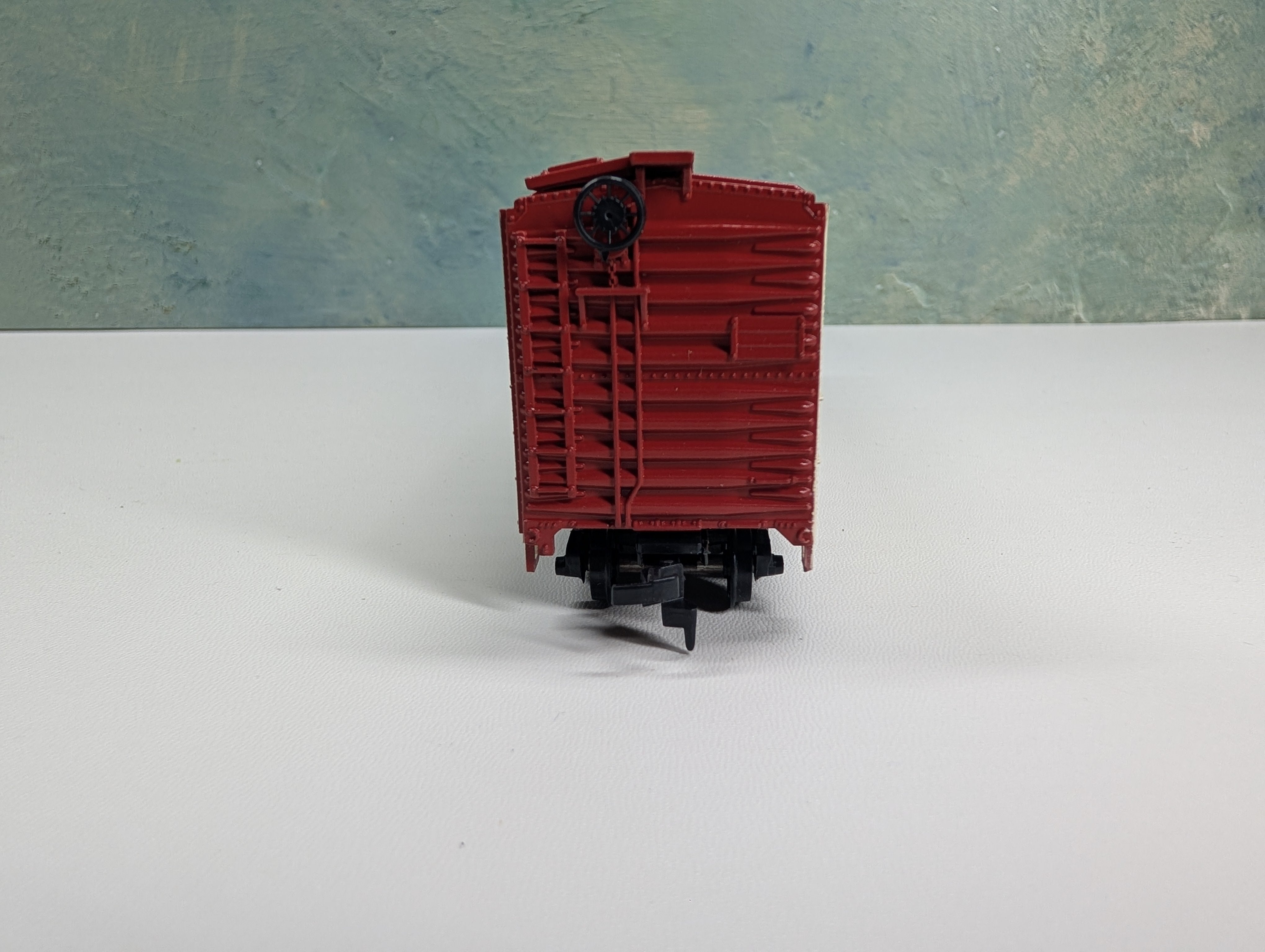 USED Athearn HO Scale 50' Billboard Beer Car Miller Lite MHLX #10892