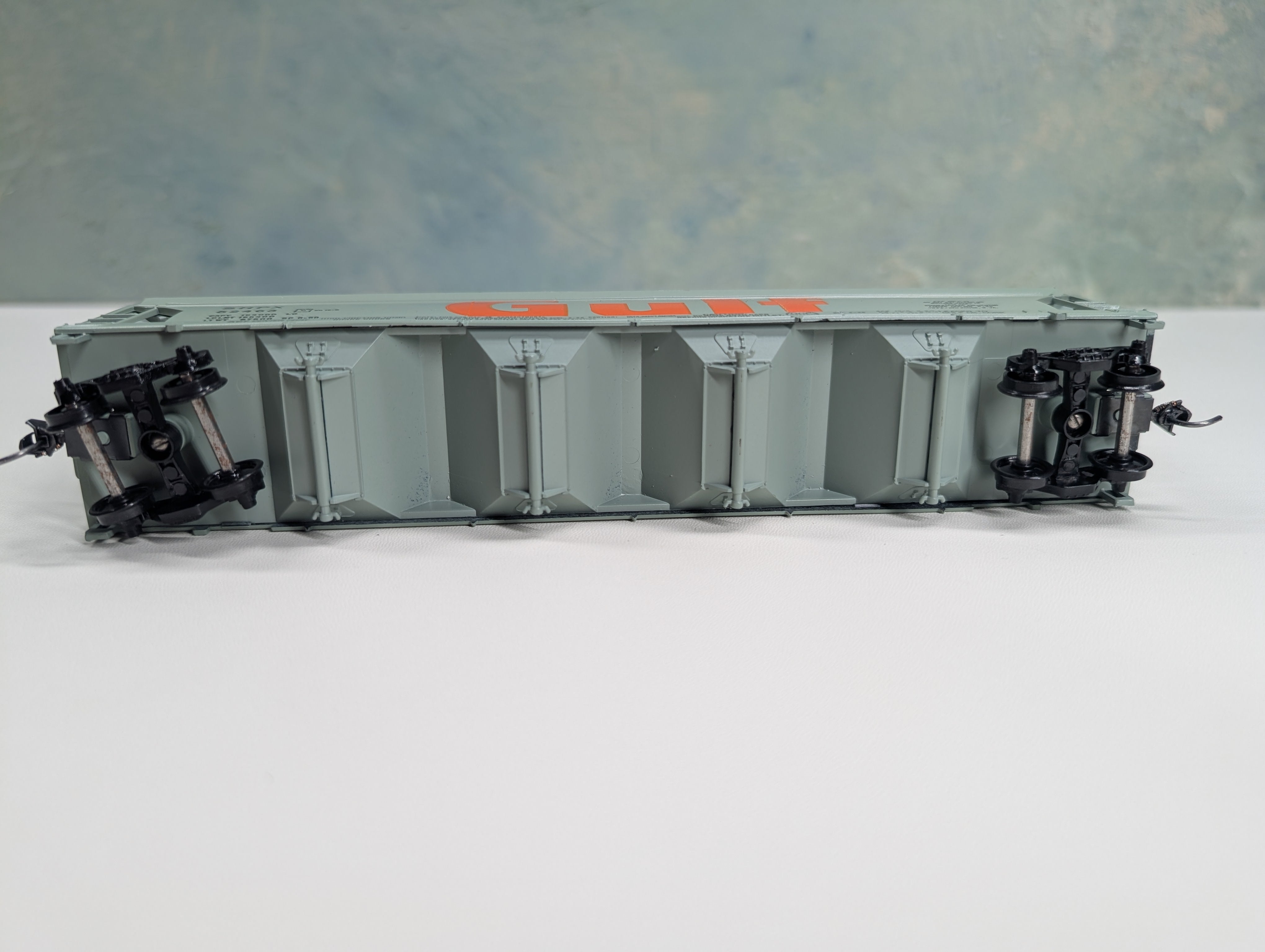 USED Athearn HO Scale ACF Centerflow Covered Hopper GULF SHPX #52463