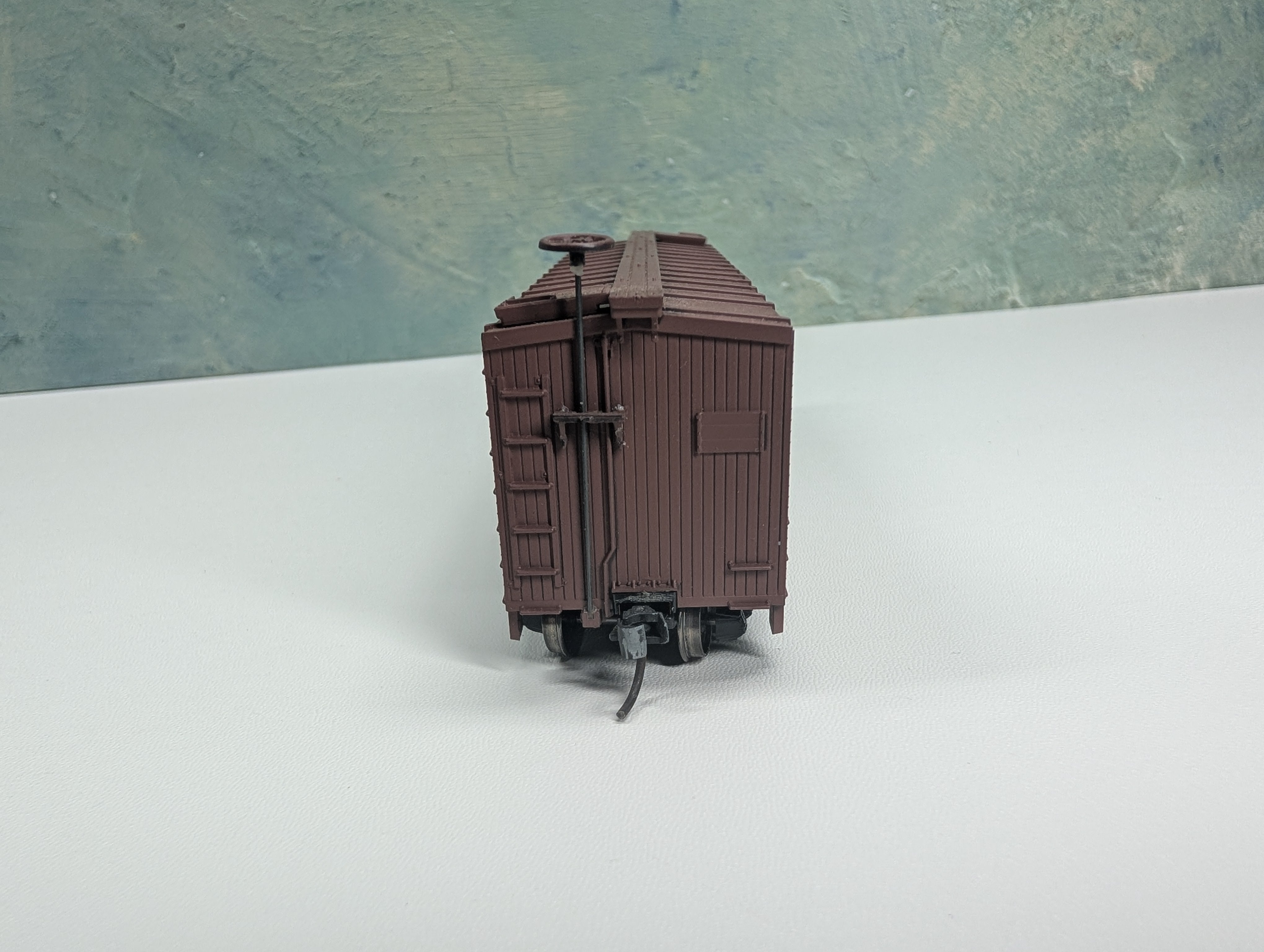 USED TRAIN MINIATURE HO Scale Wood Box Car NYNH&H NH #86442 Metal Wheels