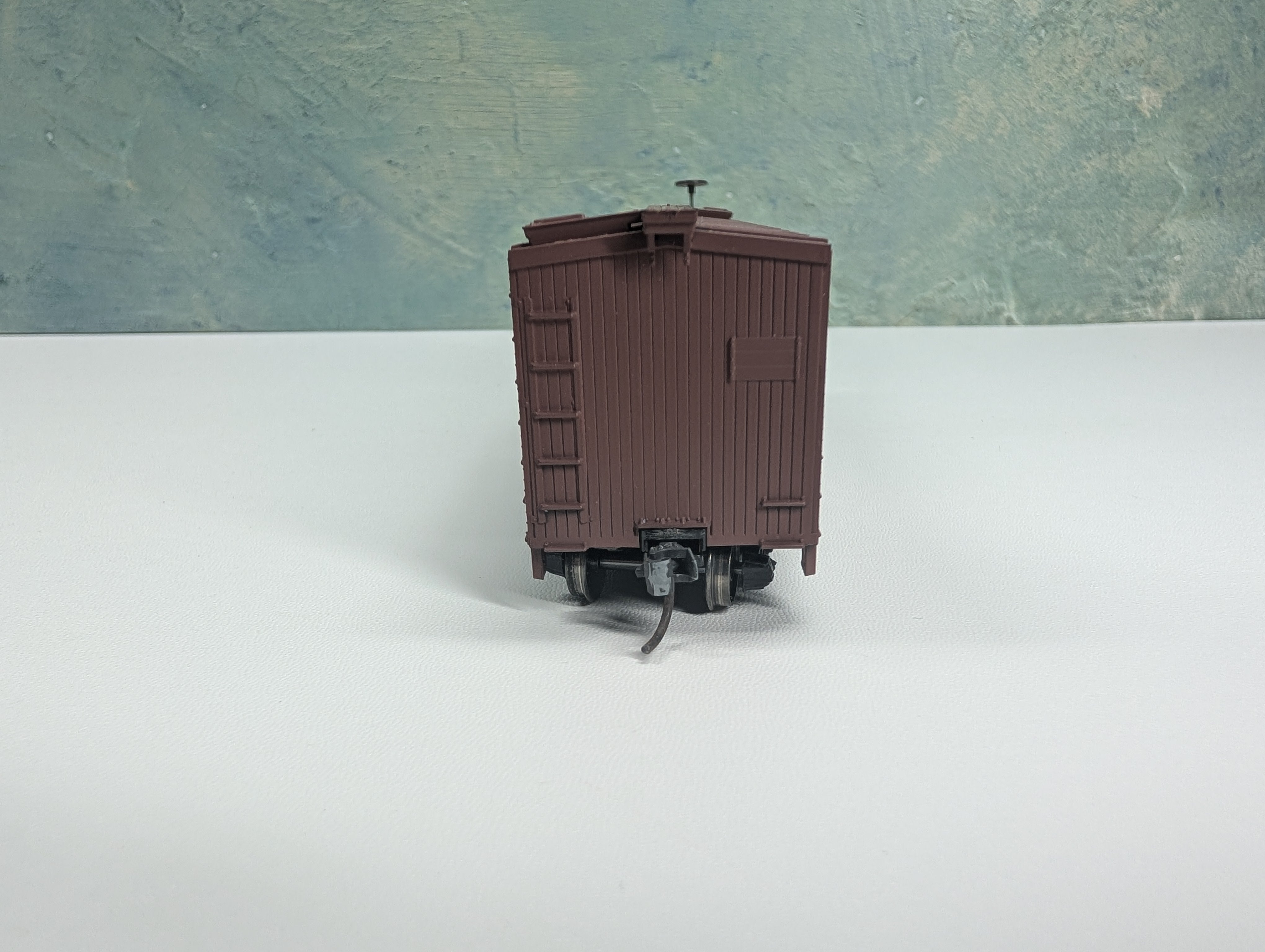 USED TRAIN MINIATURE HO Scale Wood Box Car NYNH&H NH #86442 Metal Wheels