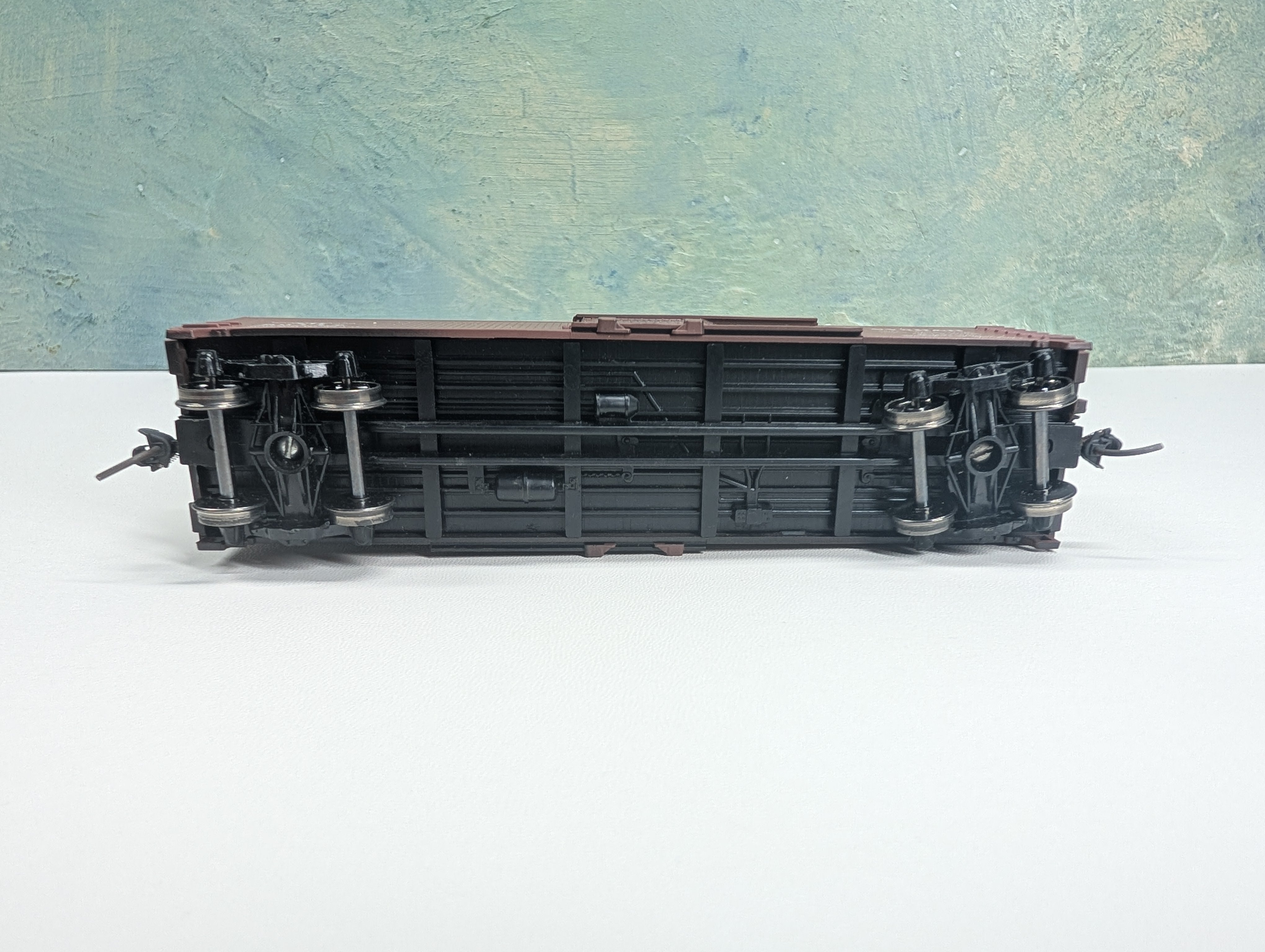 USED TRAIN MINIATURE HO Scale Wood Box Car NYNH&H NH #86442 Metal Wheels