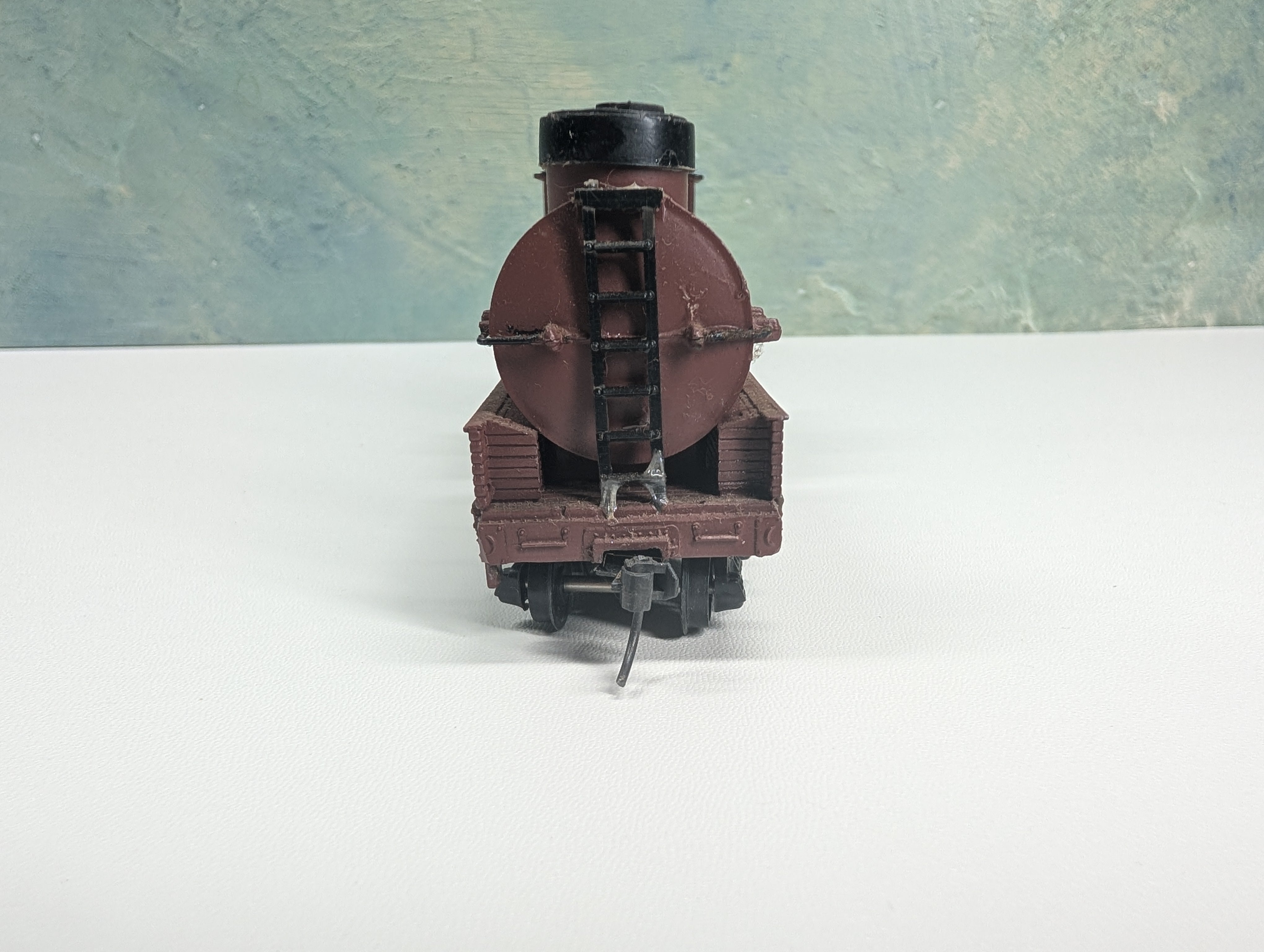 USED HO Scale Track Cleaning Tank Car Virginia and Truckee V&T #5232