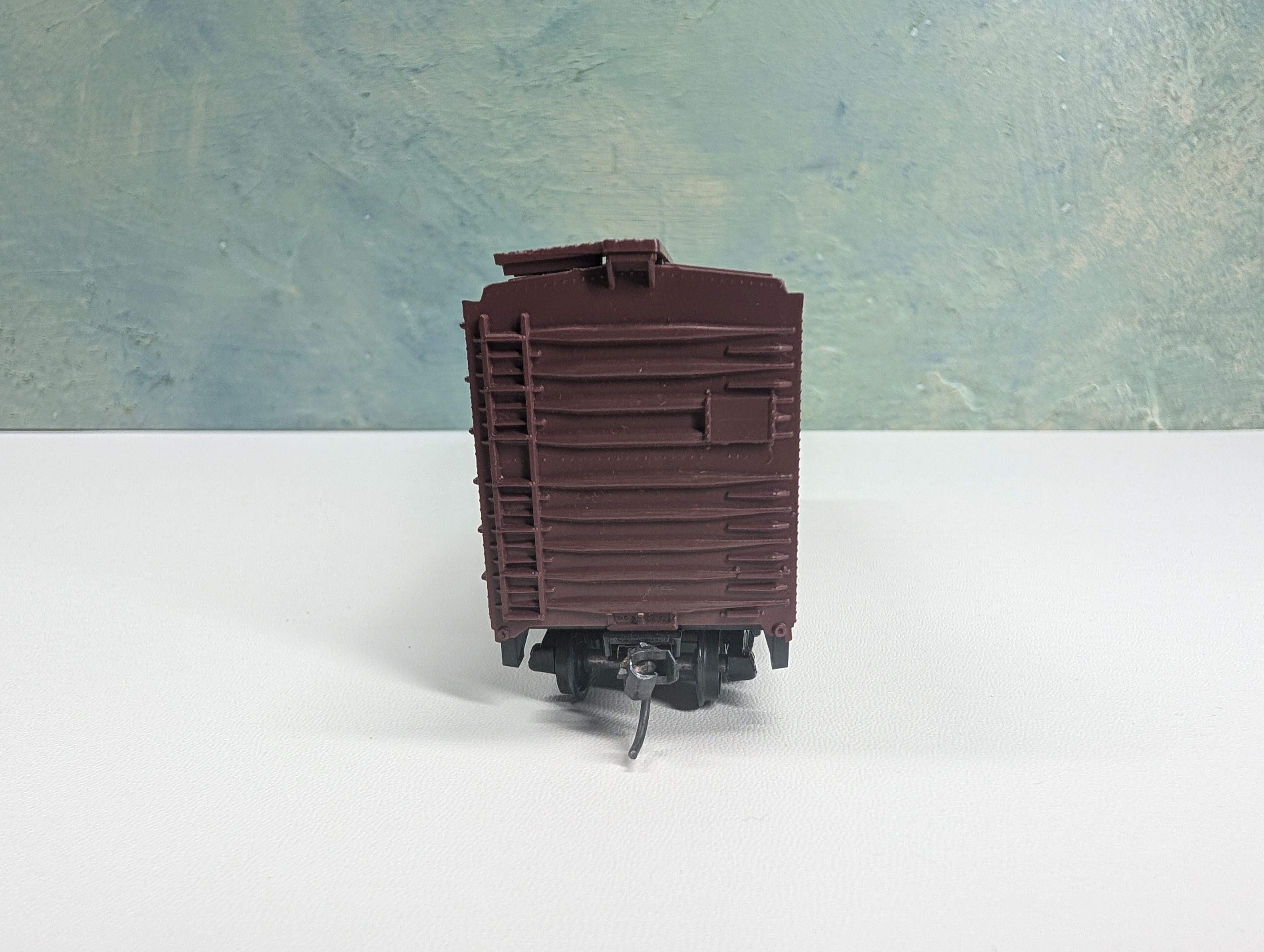 USED Roundhouse HO Scale 40' Box Car Boston and Maine BM #70820