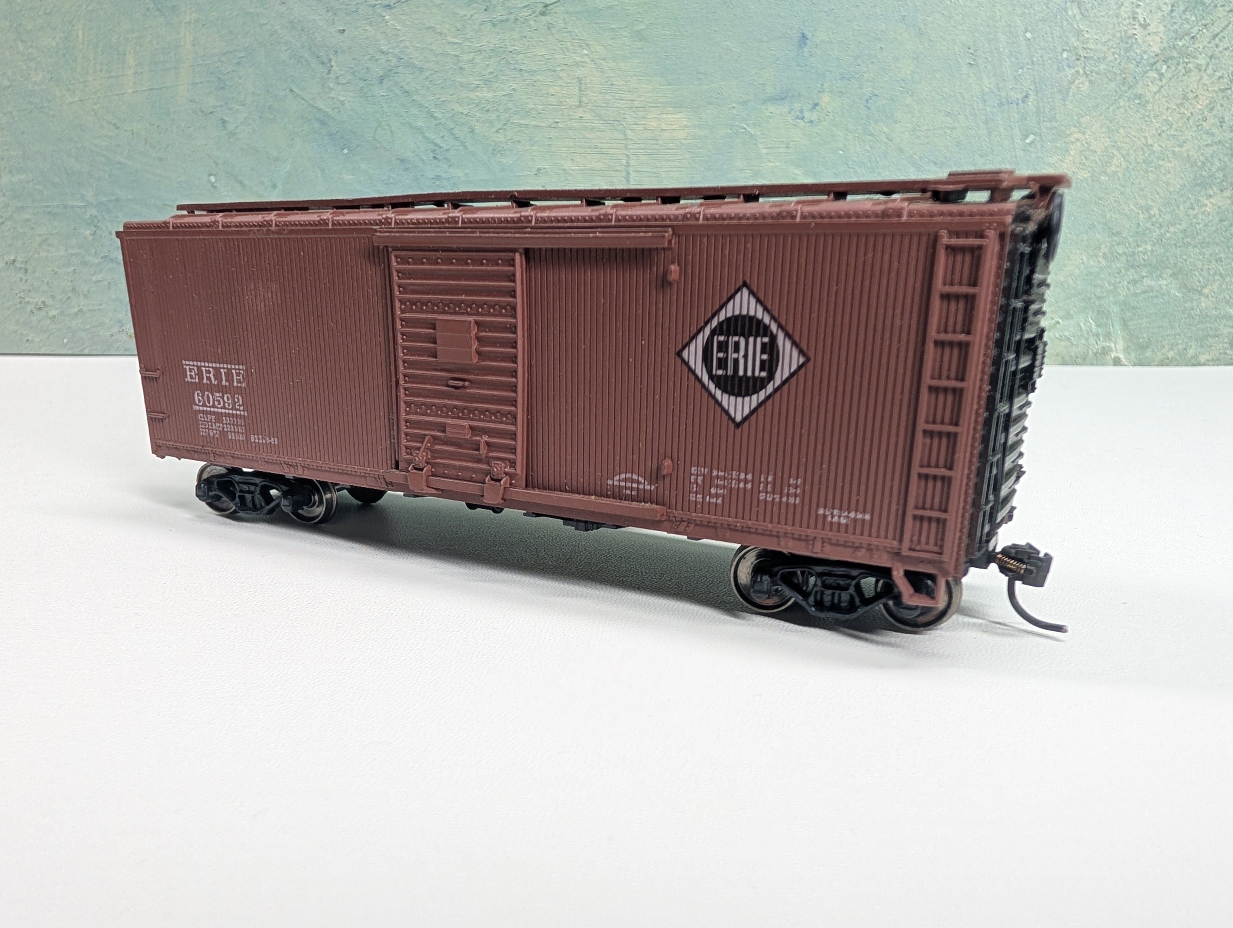 USED Athearn HO Scale 40' Wood Box Car Erie #60592 Metal Wheels