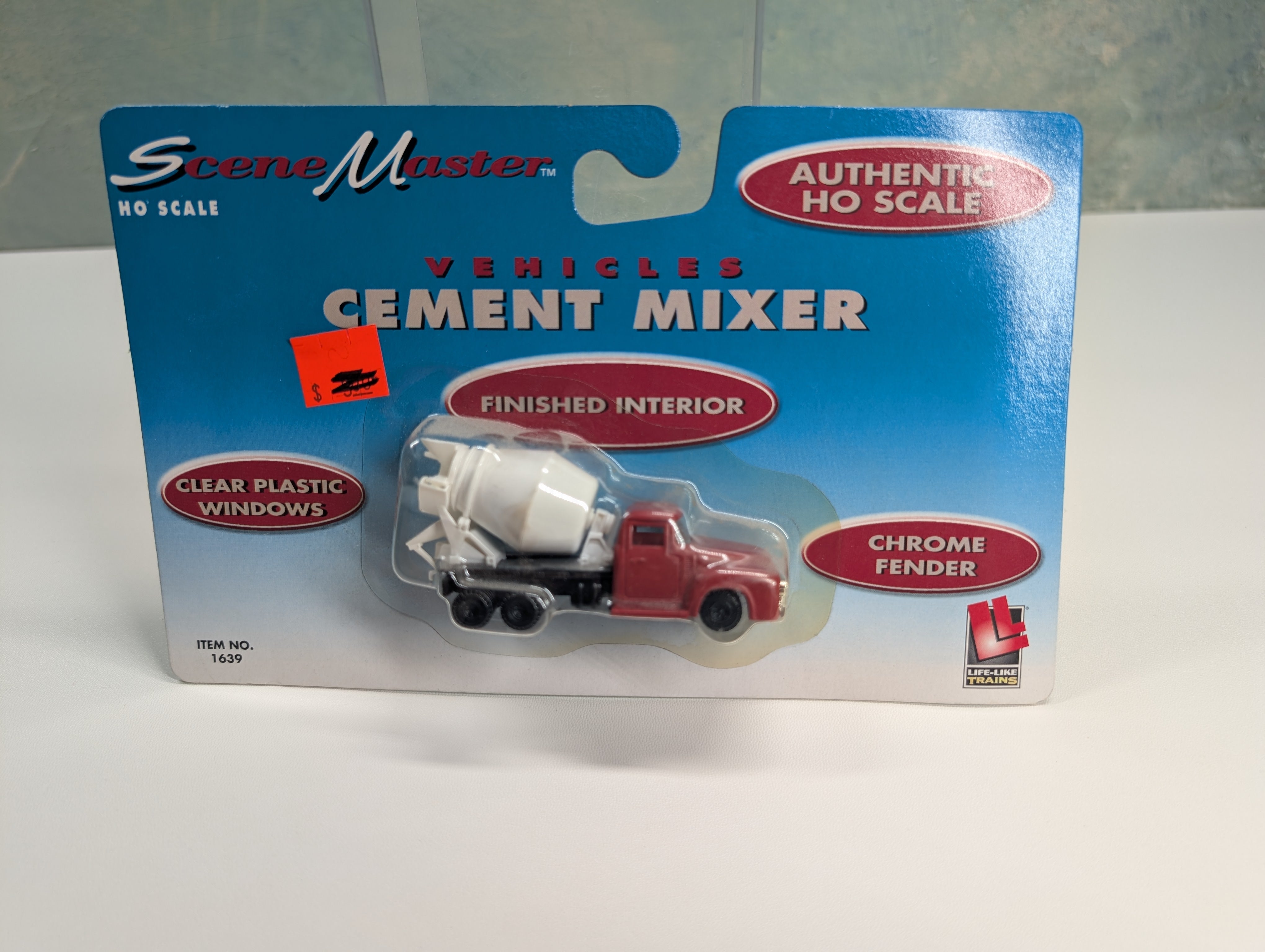 USED Life-Like 1639 HO Scale Red Cement Mixer Truck