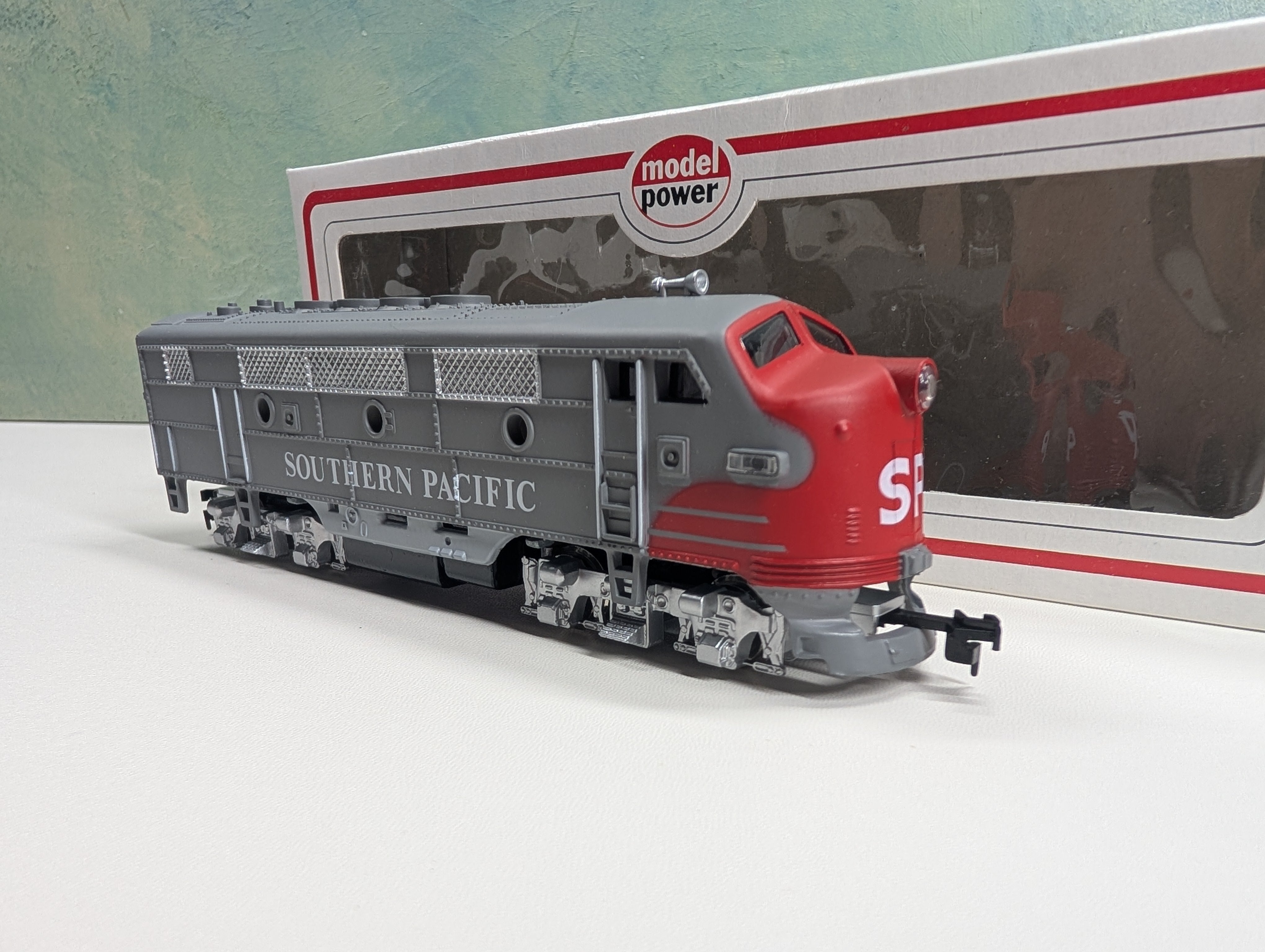 USED Model Power HO Scale F2 Diesel Locomotive Southern Pacific Runs Great DC