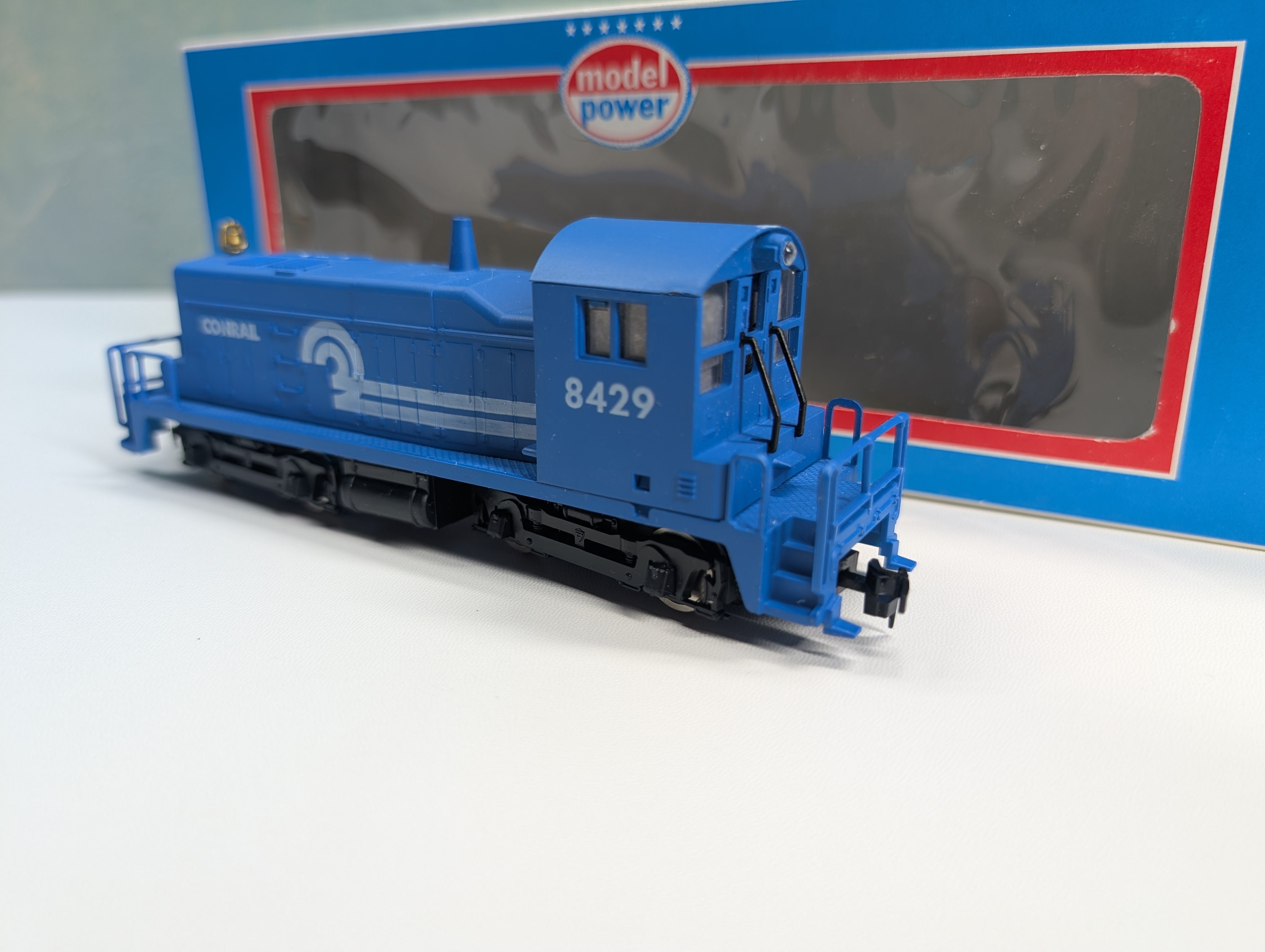 USED Model Power HO Scale EMD SW1 Switcher Diesel Locomotive Conrail #8429 Runs Great DC
