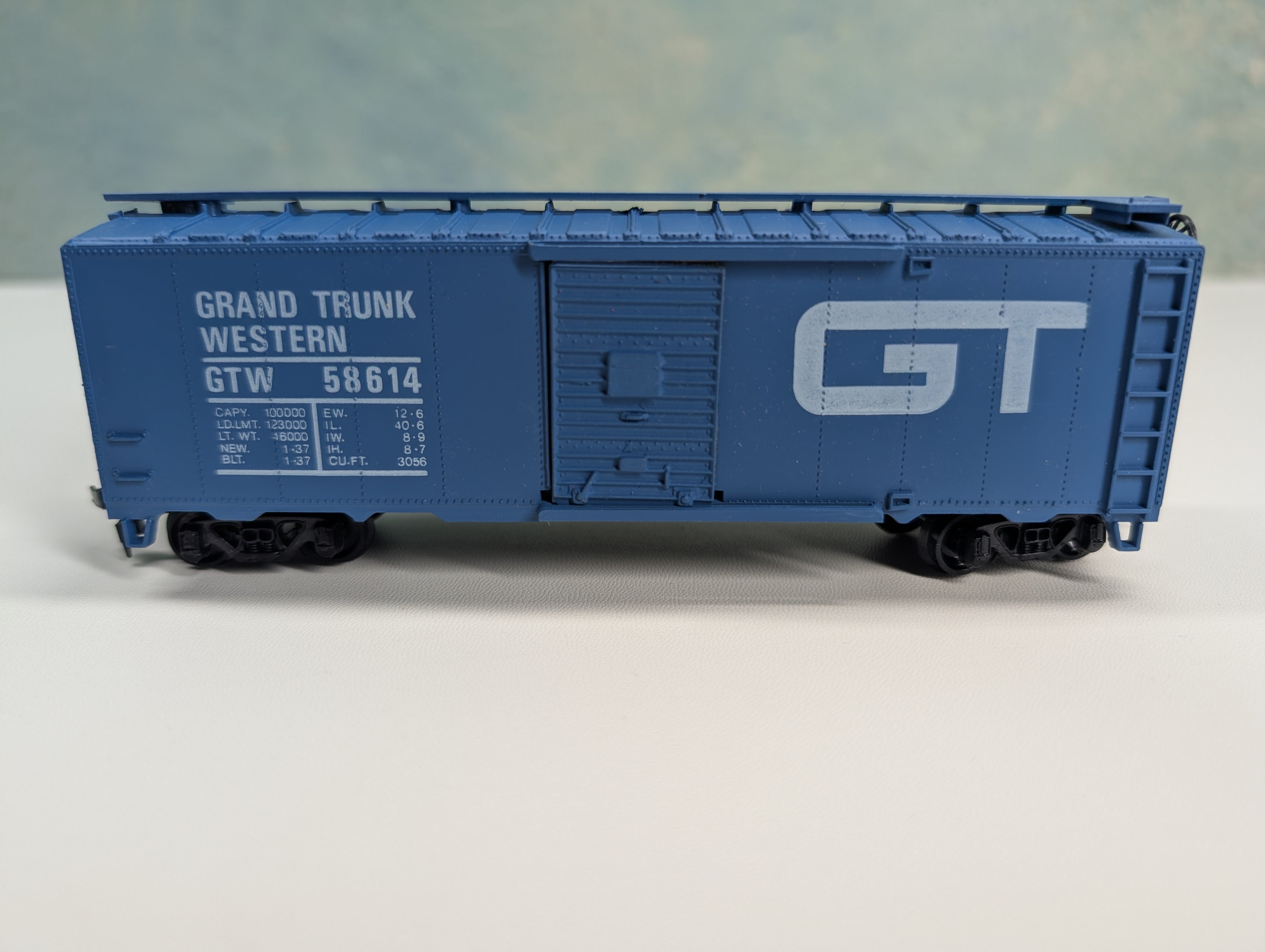 USED Lionel HO Scale 40' Steel Box Car Grand Trunk Western GTW #58614