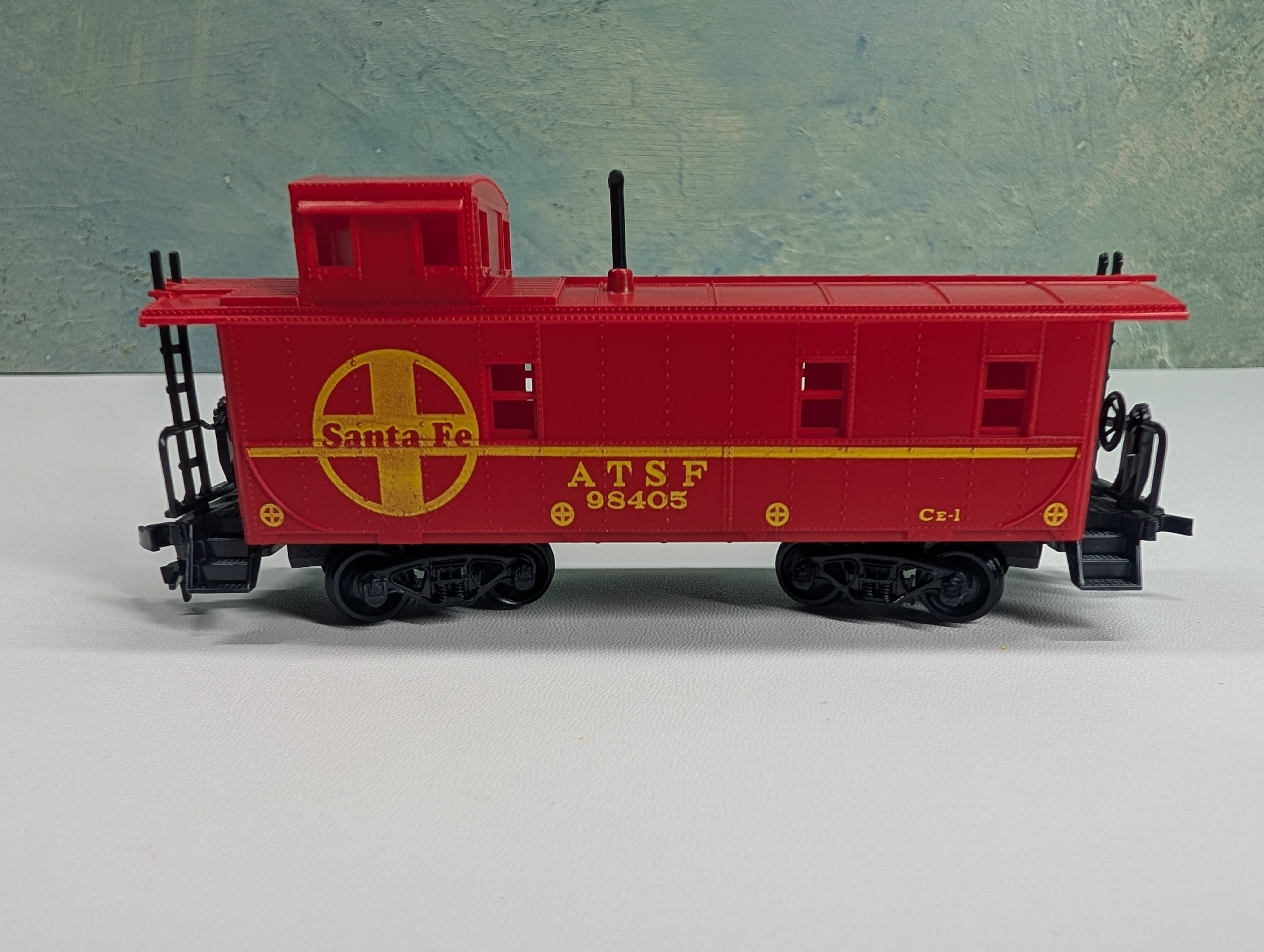 USED Lionel HO Scale Caboose Santa Fe ATSF #98405