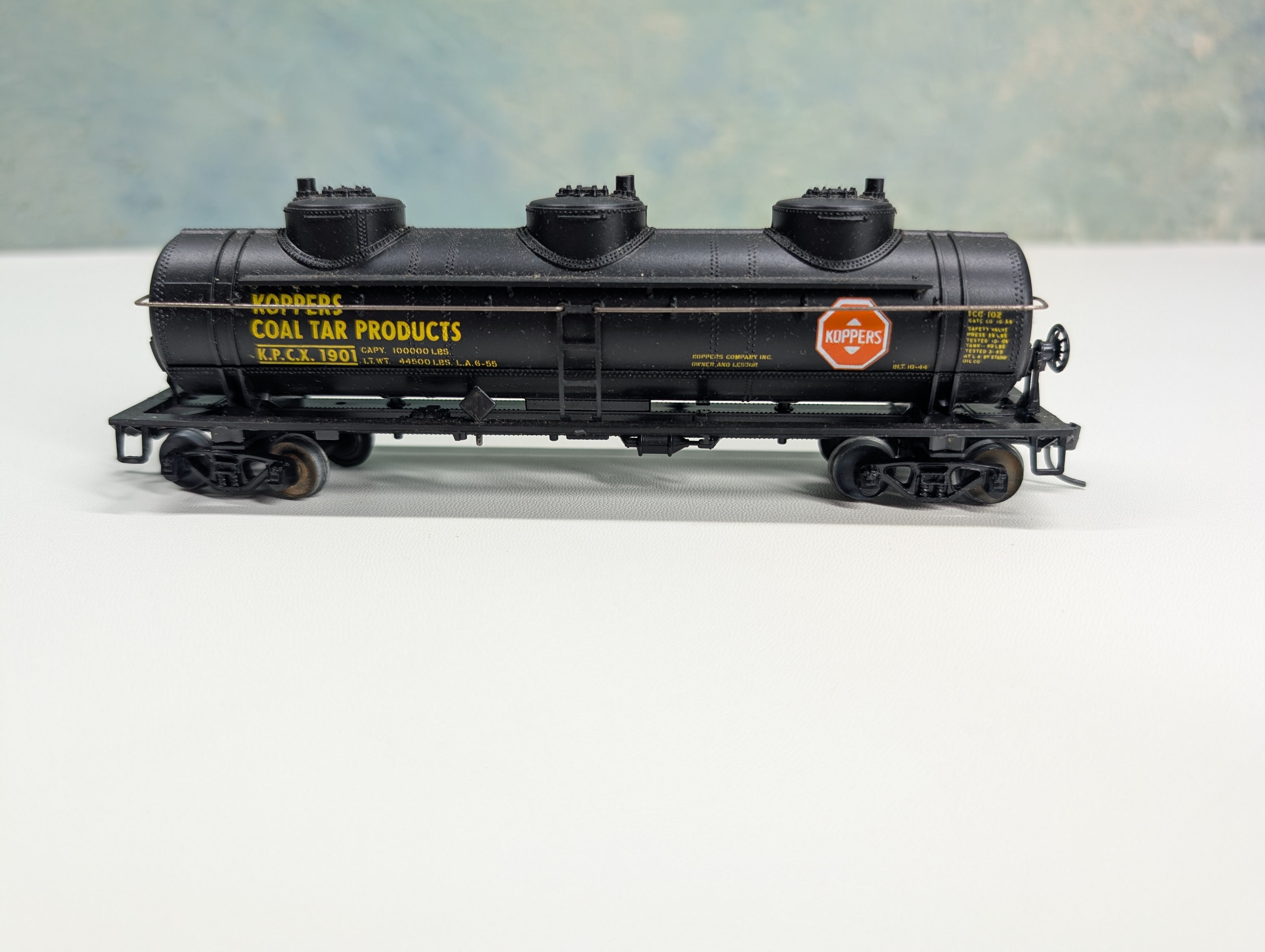 USED Athearn HO Scale Triple Dome Tank Car Koppers KPCX #1901 Metal Wheels