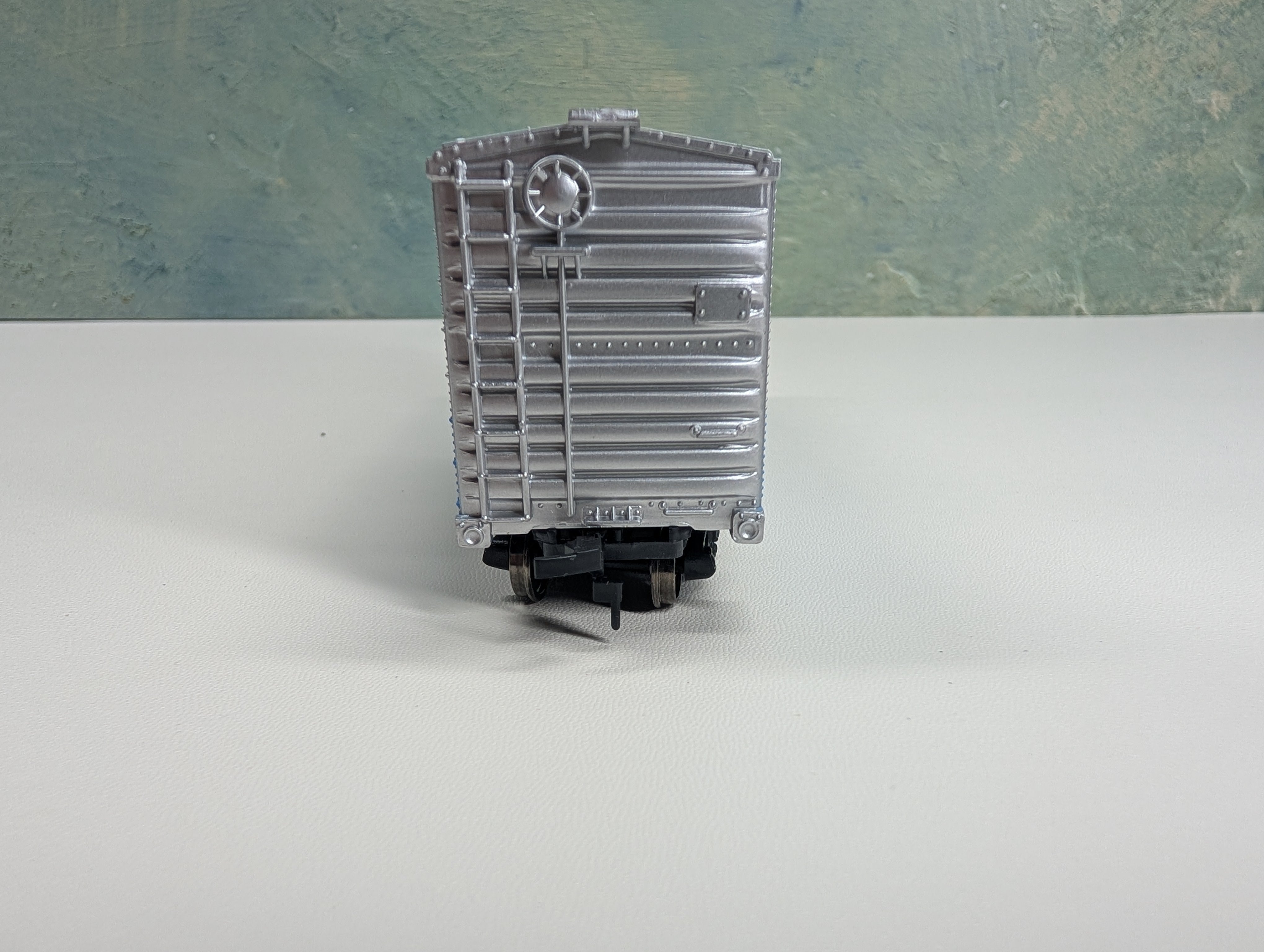 USED Model Power HO Scale 40' Box Car Baltimore and Ohio Sentinel #46008 Metal Wheels