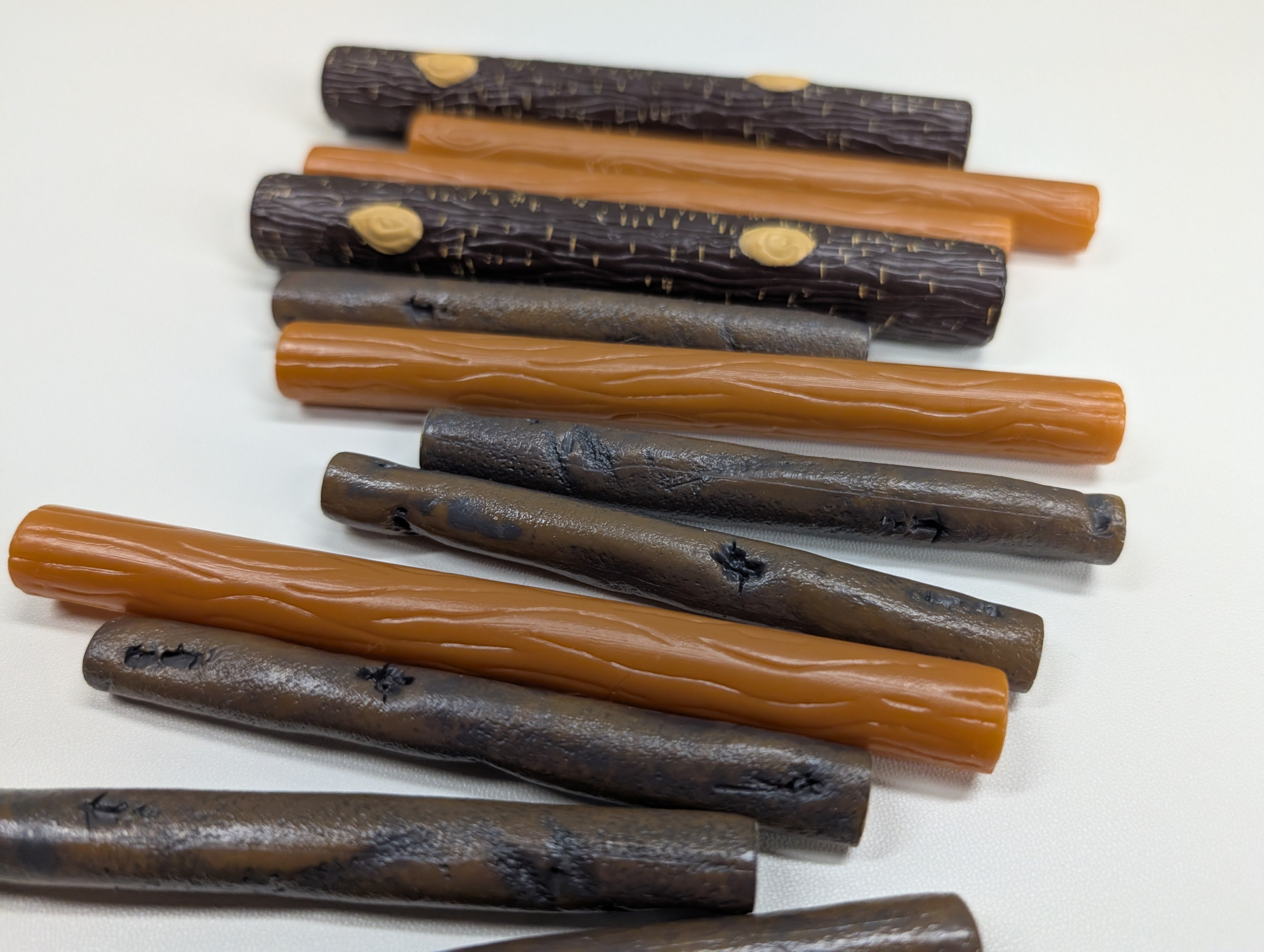 USED HO Scale Lot of Various Types of Lumber Loads (13 pcs)