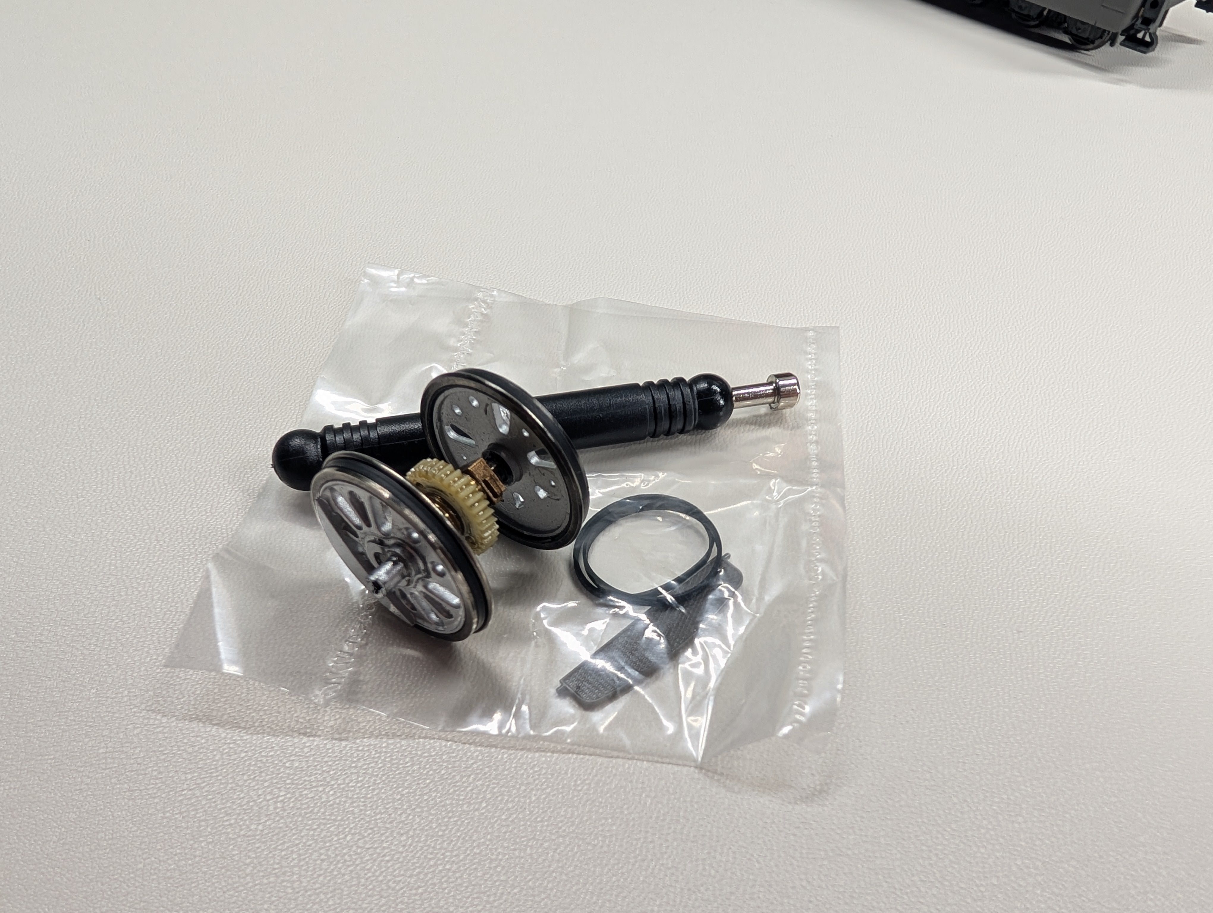 USED MTH #80-3246-1 HO Scale 4-6-4 Dreyfuss Steam Engine New York Central #5445 Runs Great, Smoke Tested PS3 DCC