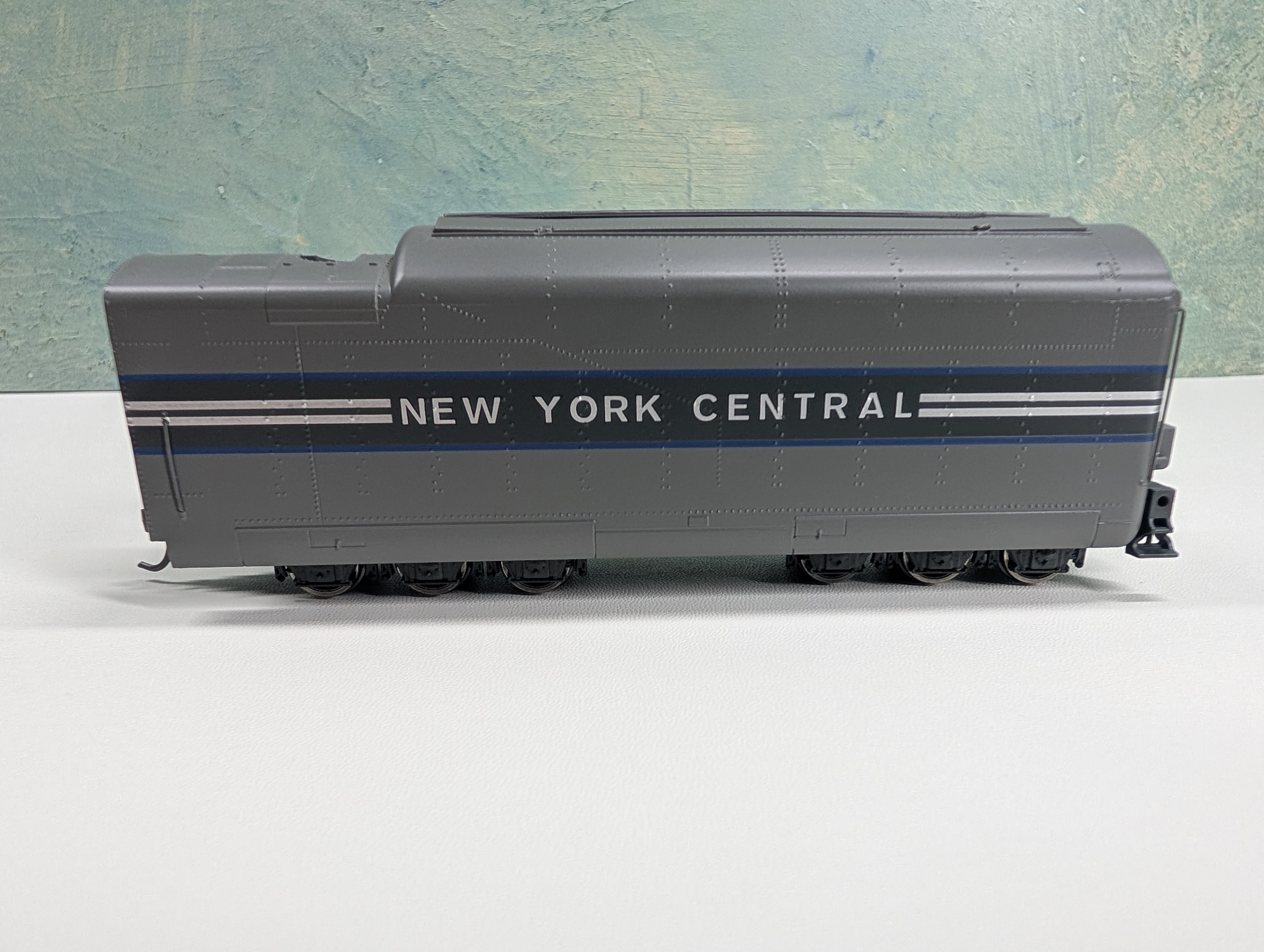 USED MTH #80-3246-1 HO Scale 4-6-4 Dreyfuss Steam Engine New York Central #5445 Runs Great, Smoke Tested PS3 DCC