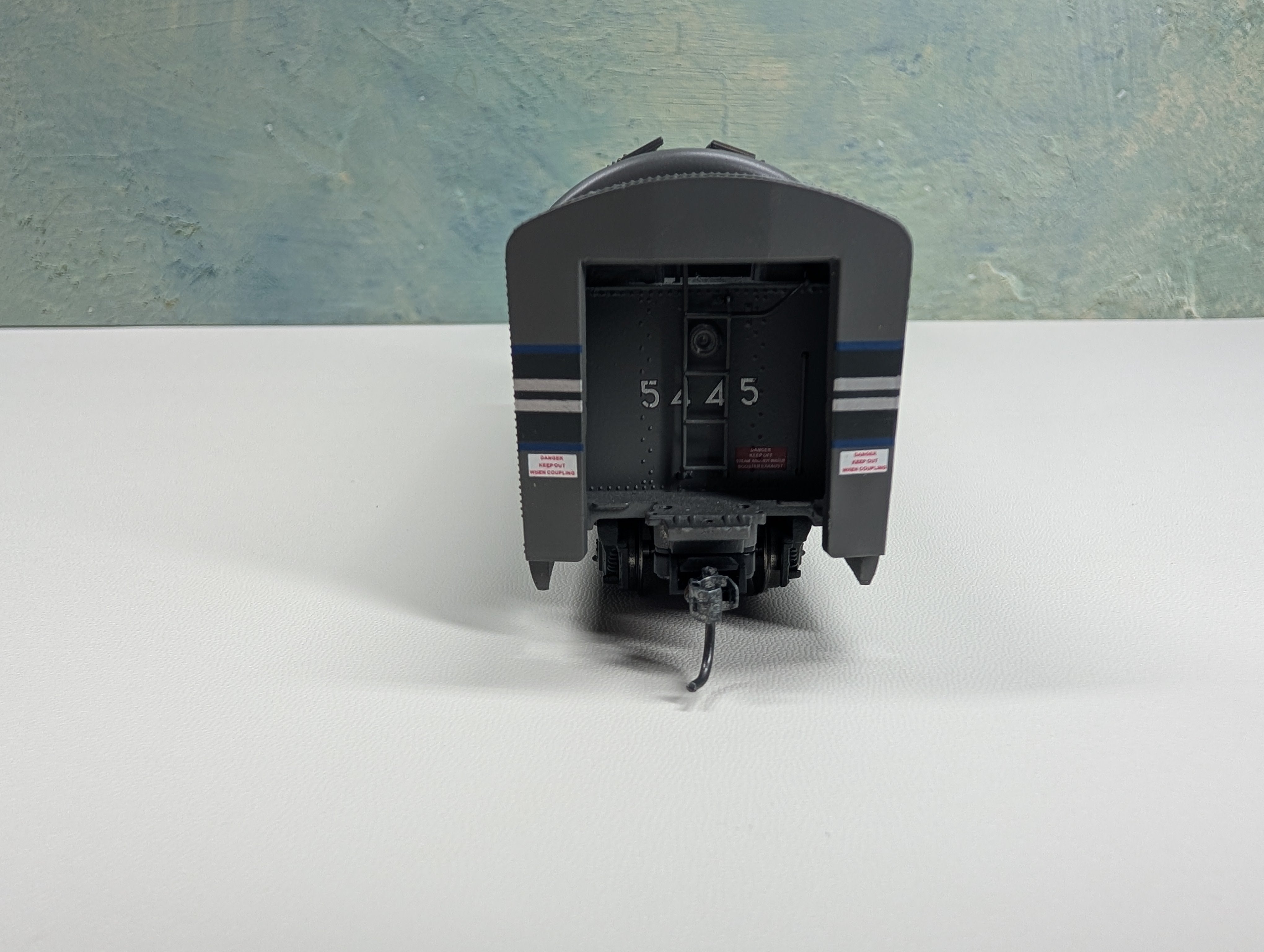 USED MTH #80-3246-1 HO Scale 4-6-4 Dreyfuss Steam Engine New York Central #5445 Runs Great, Smoke Tested PS3 DCC