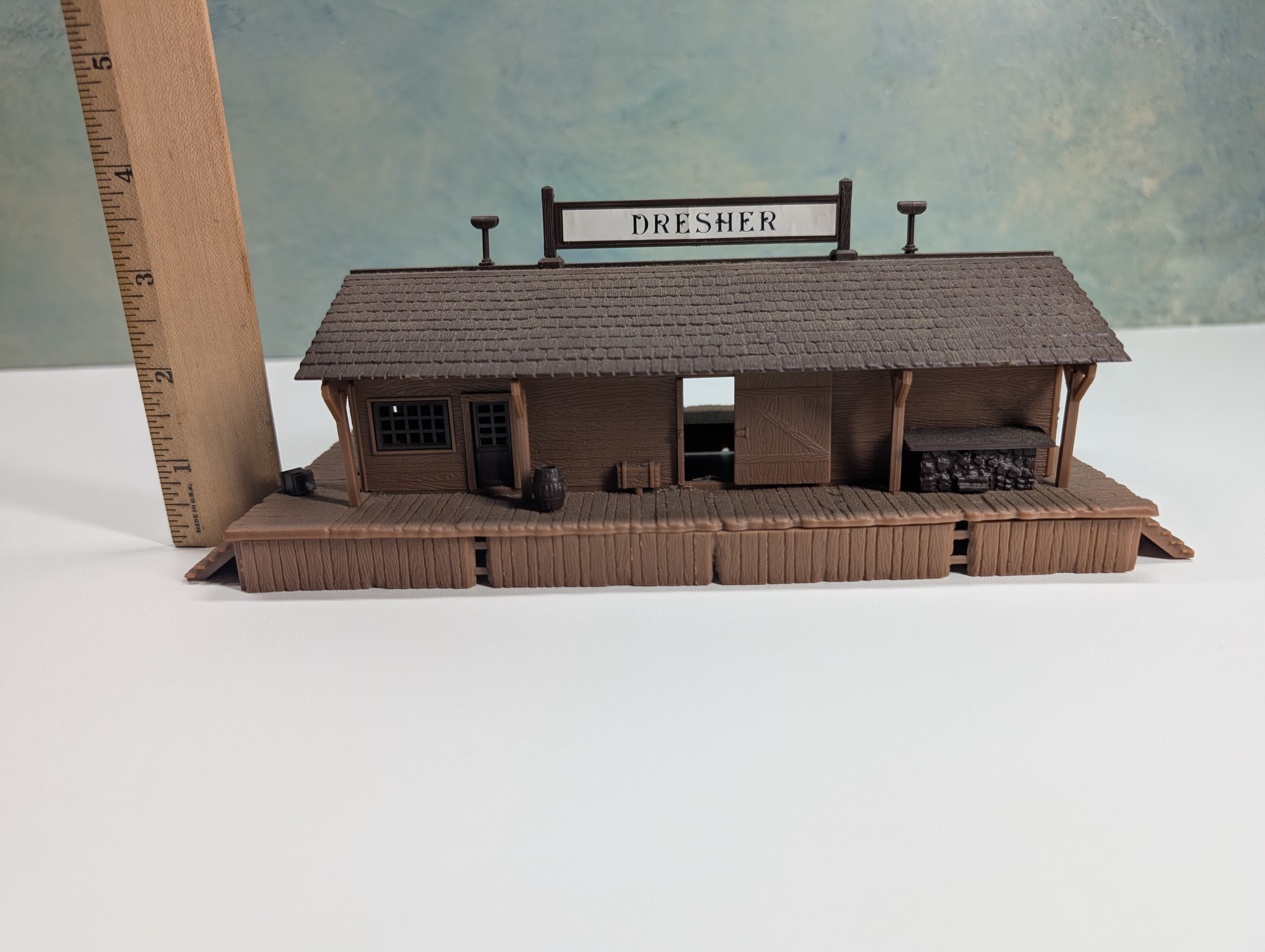 USED Bachmann HO Scale Old Time Station, Dresher