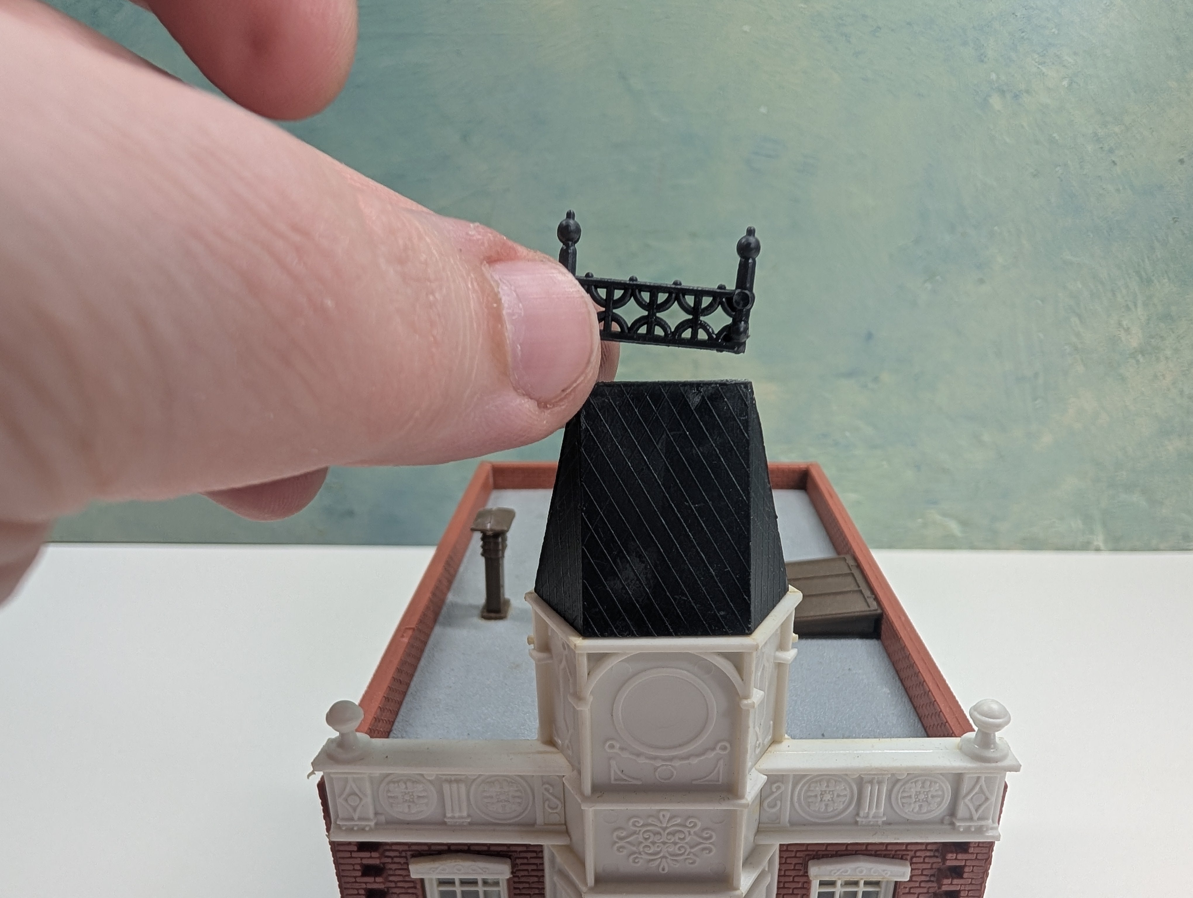 USED HO Scale Herald Star, Brick Building