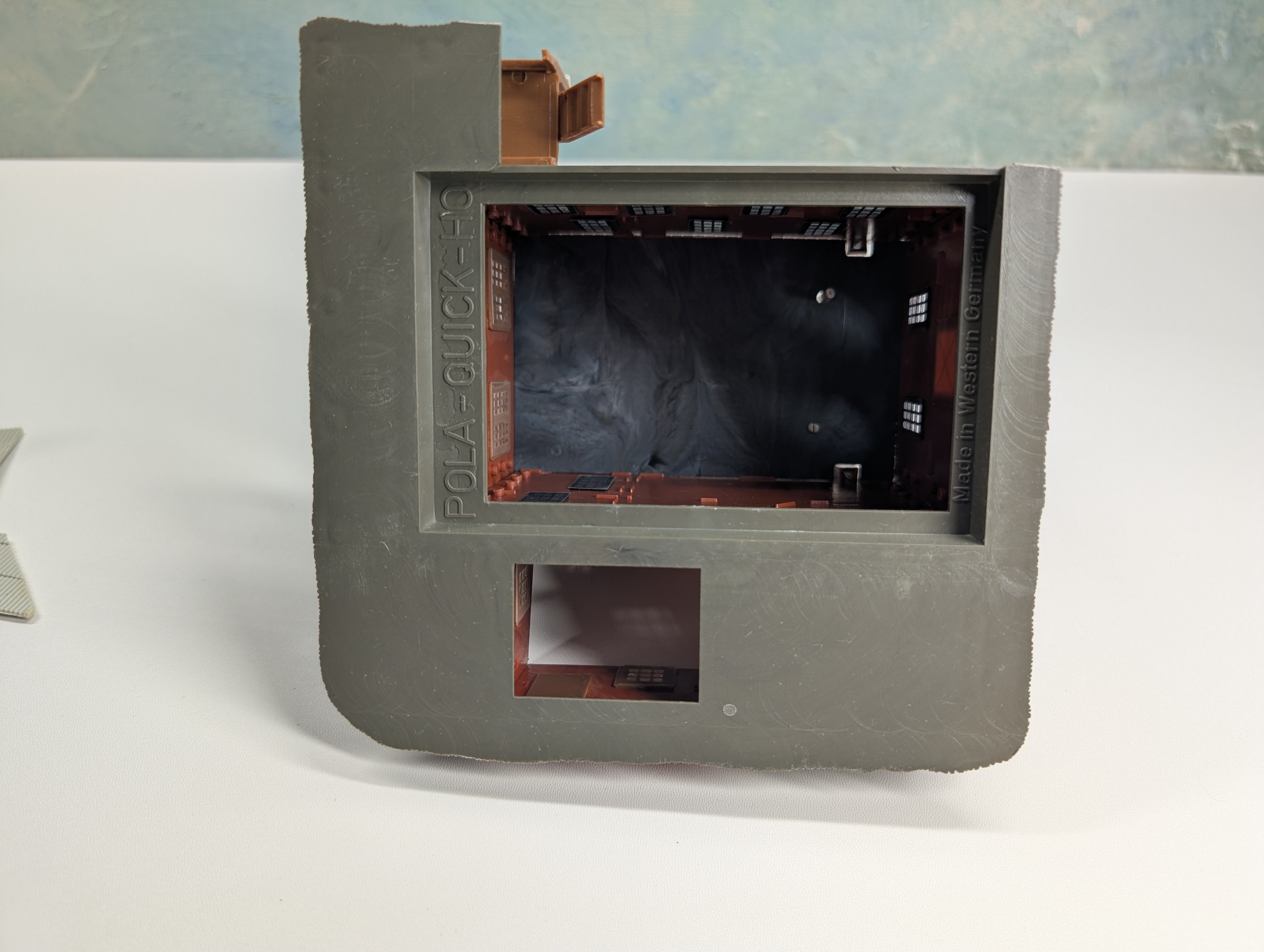 USED Pola HO Scale Freight Warehouse, Brick Building