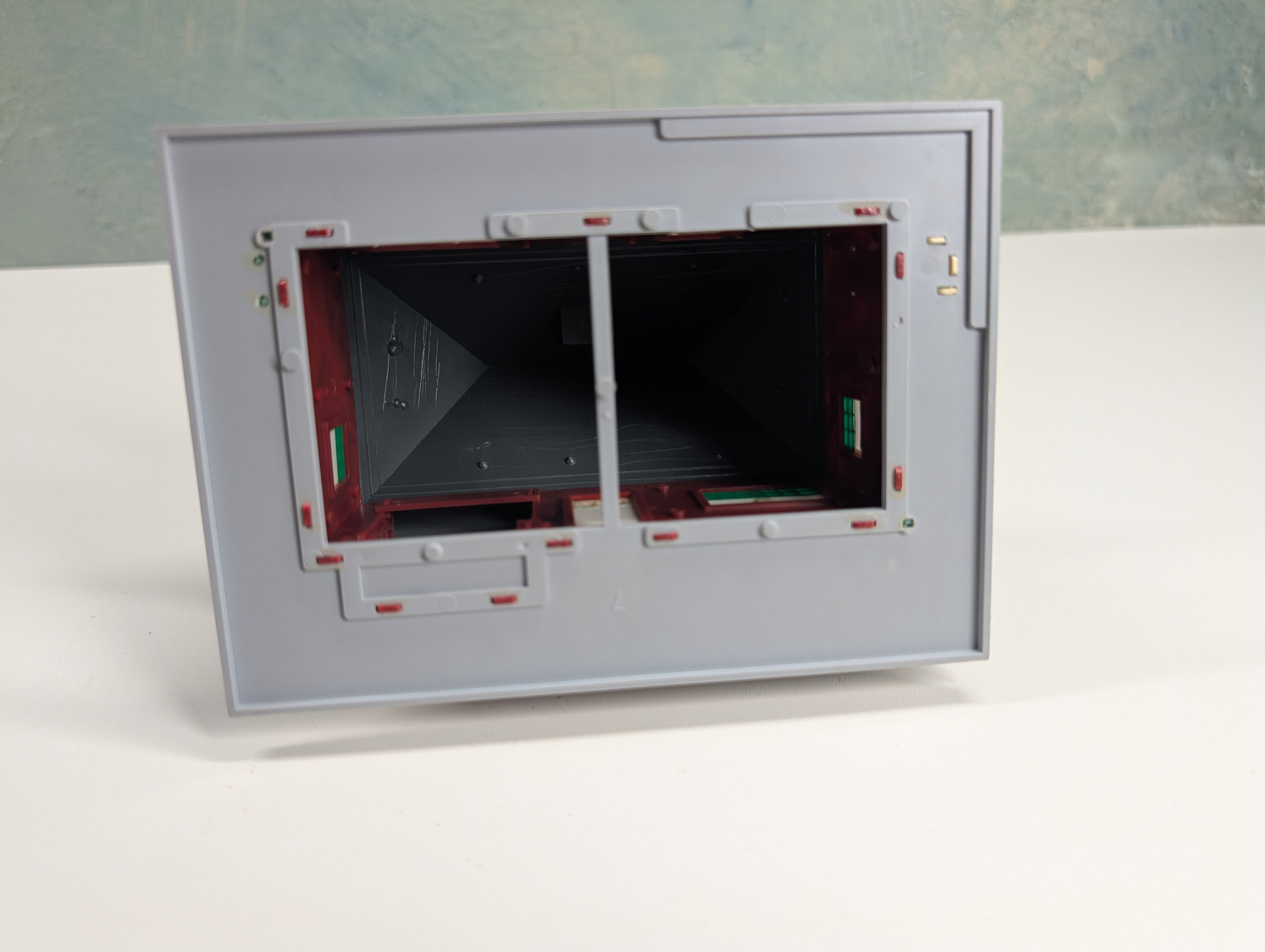 USED HO Scale Small Passenger Station