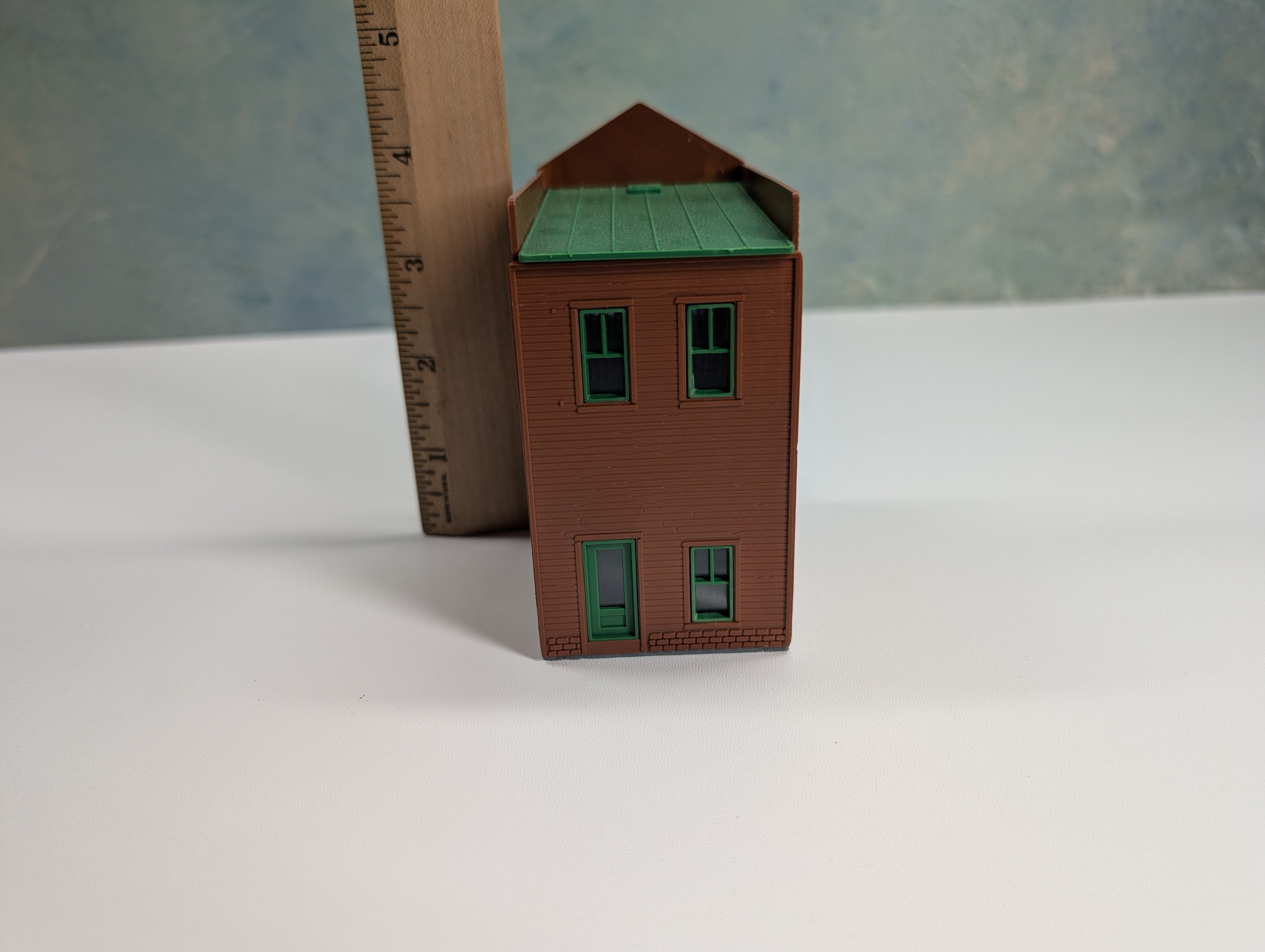 USED HO Scale Boarding House